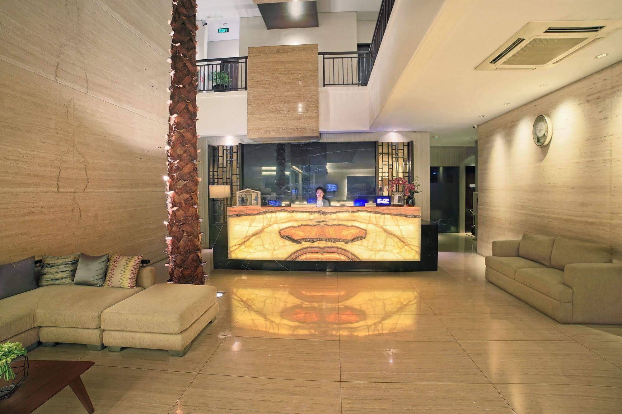 Rasuna Icon Hotel 3*