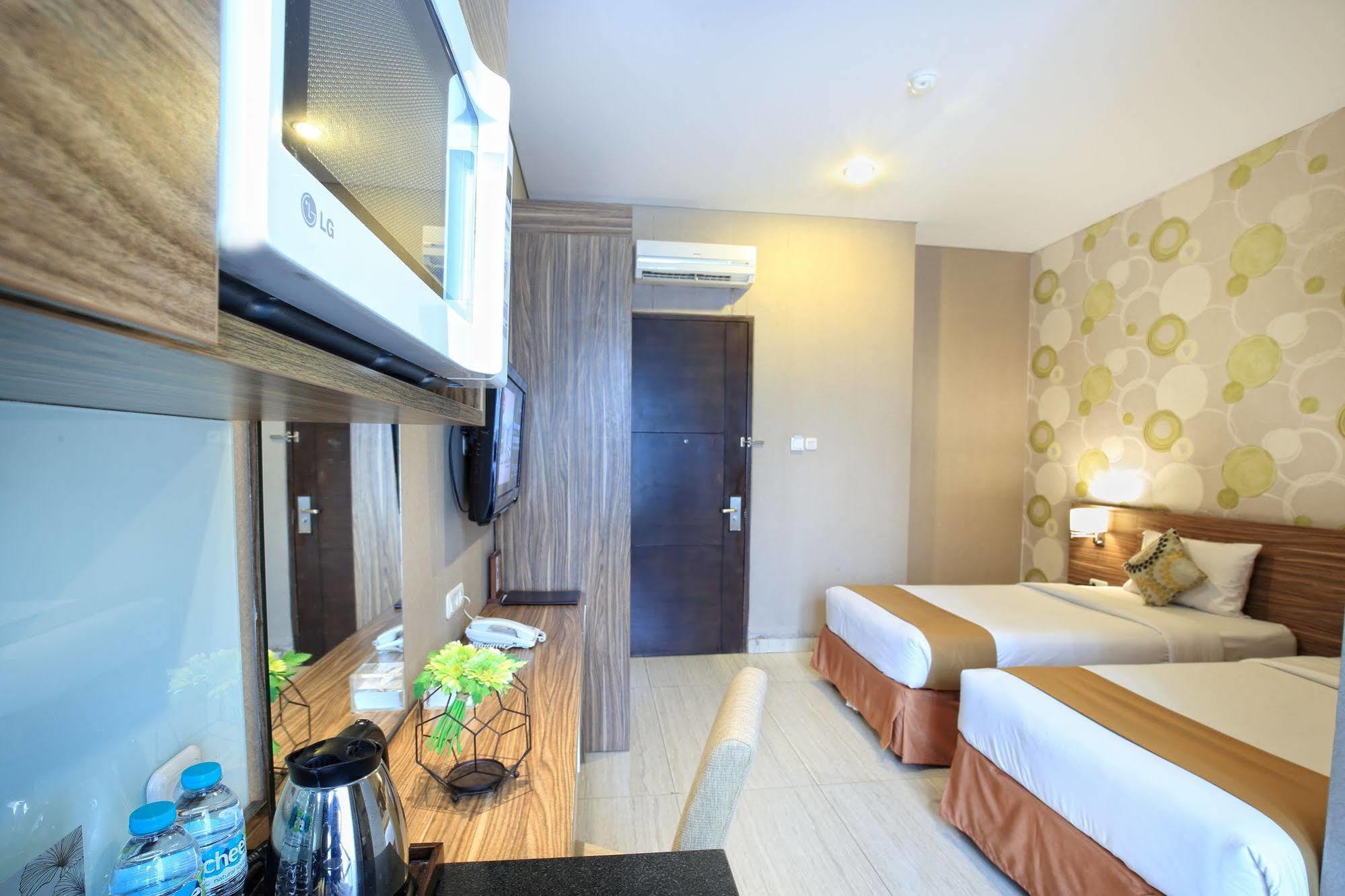 Rasuna Icon Hotel 3*