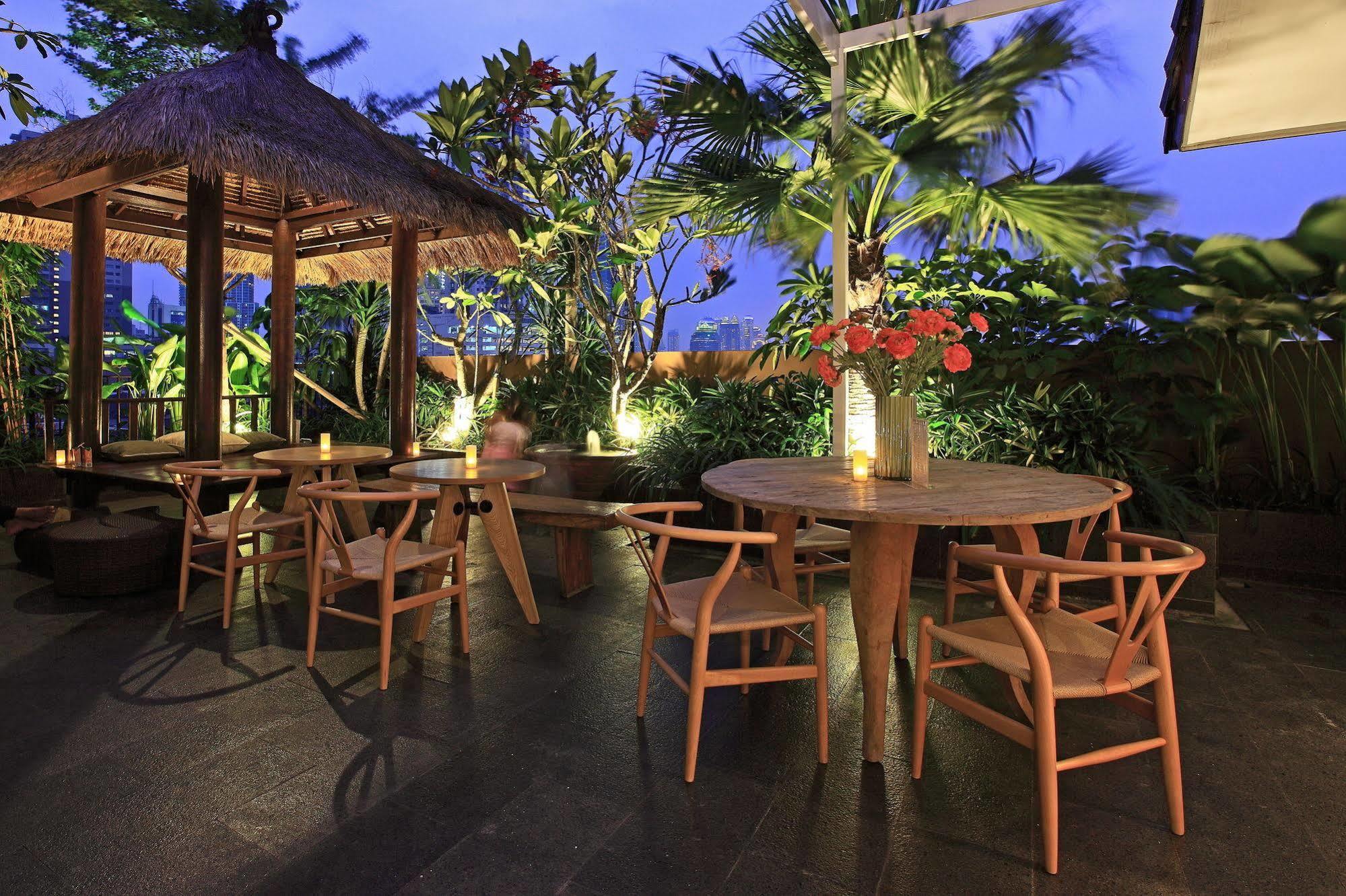 Rasuna Icon 3* Jakarta