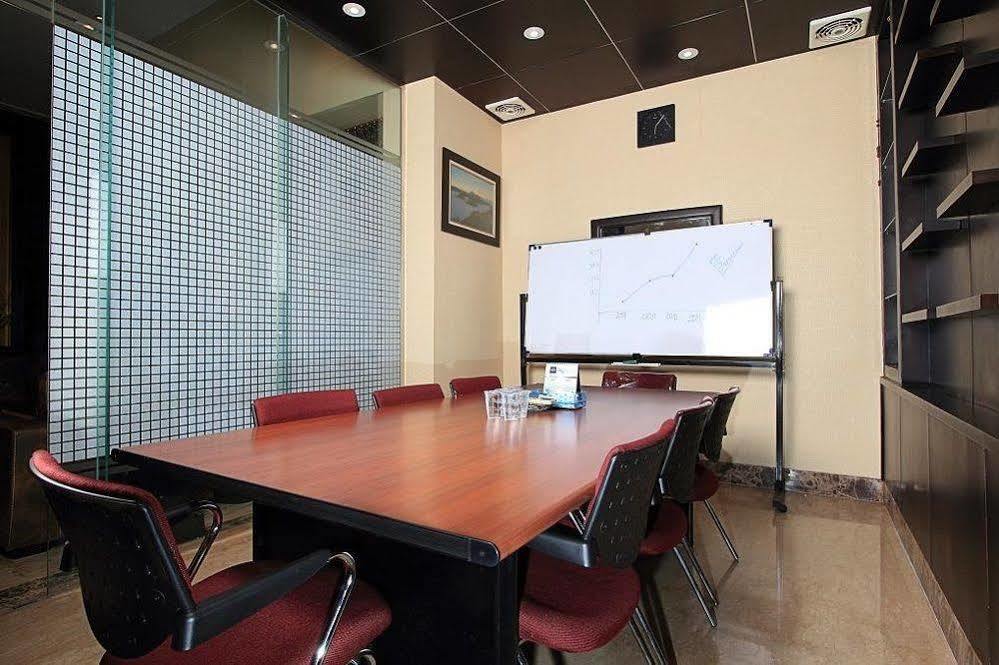 Hotel Golden Sky Condotel Jakarta