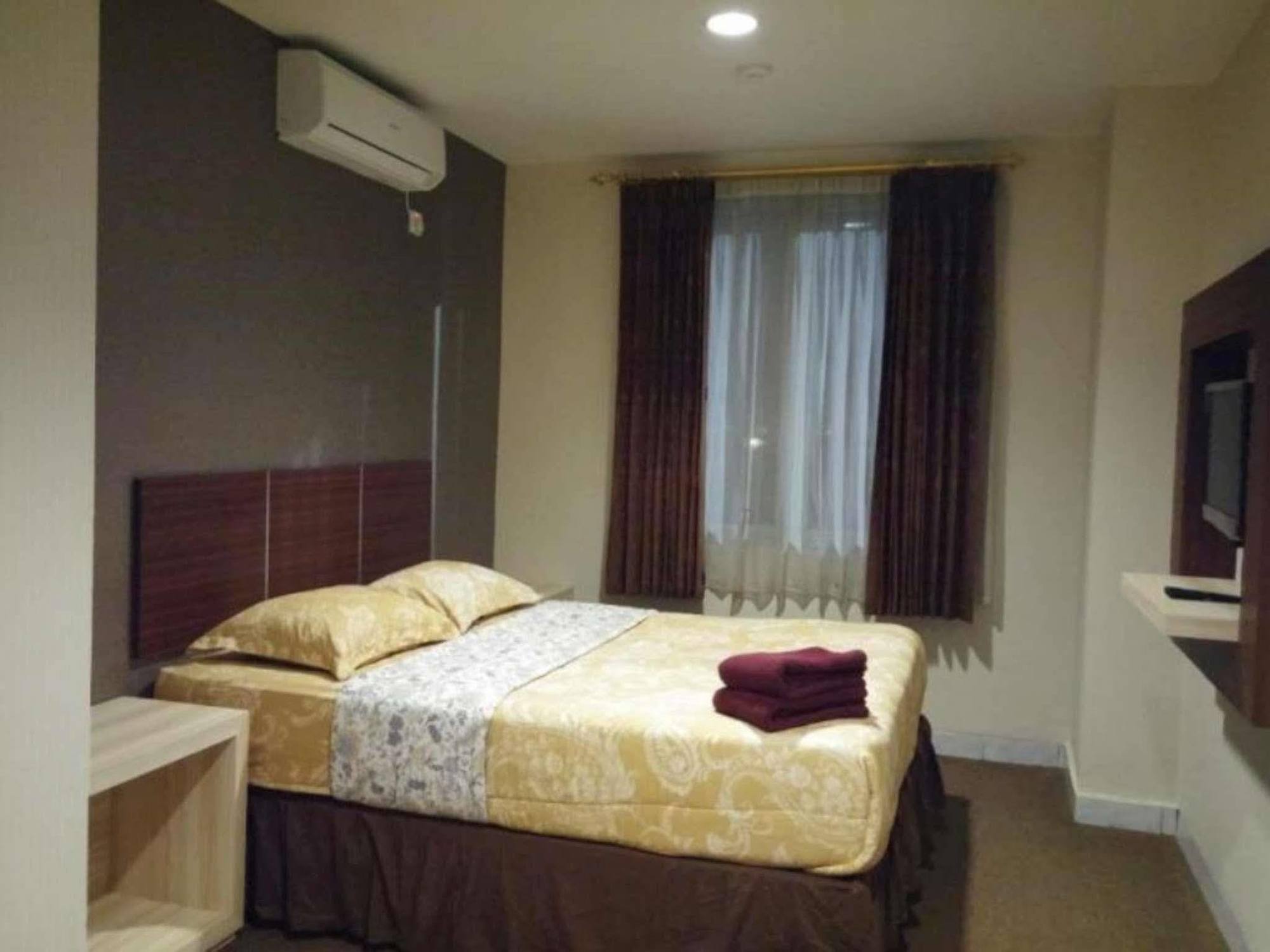 Golden Sky Condotel Hotel Jakarta