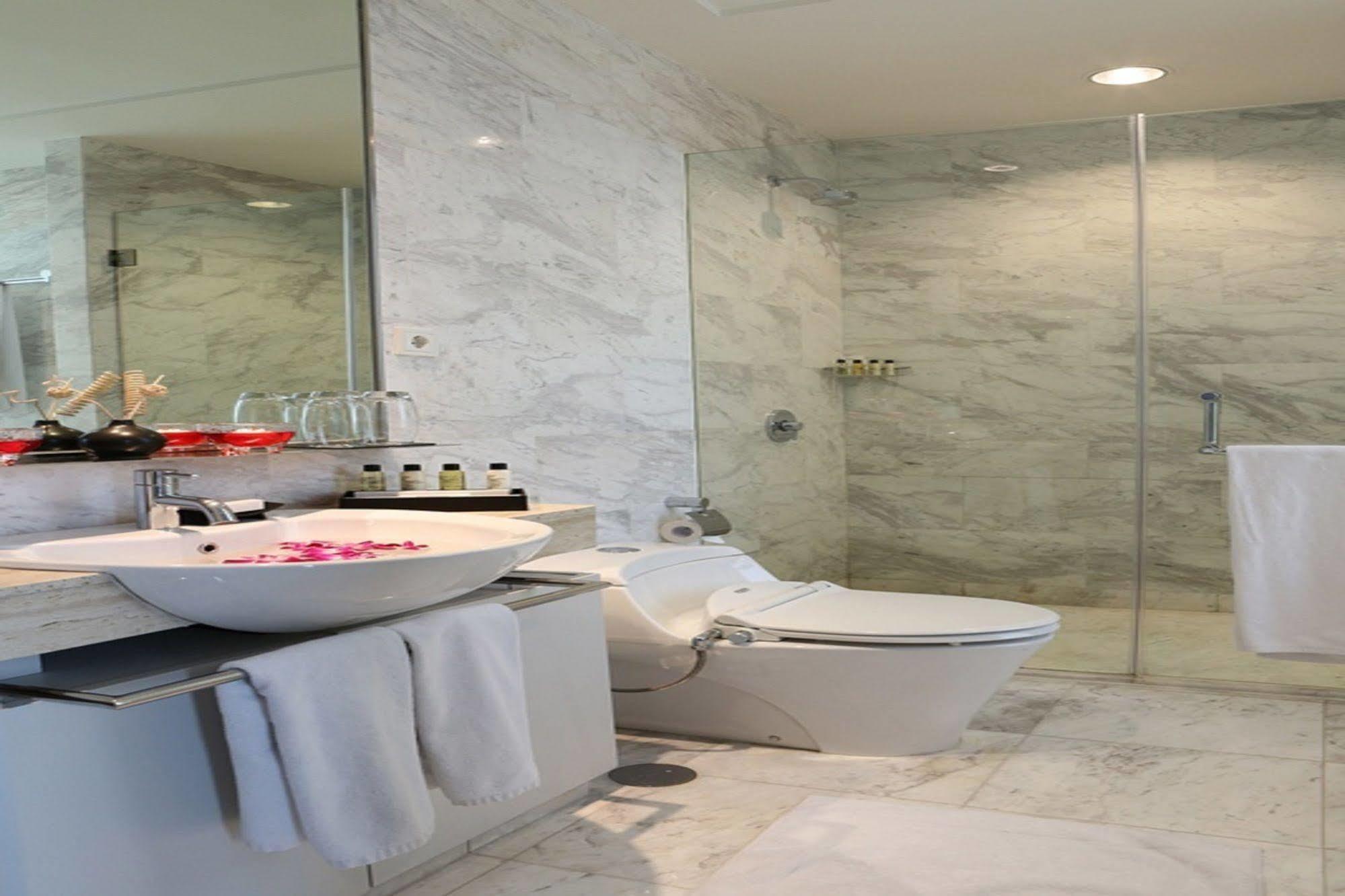 Fraser Sudirman Aparthotel 5*