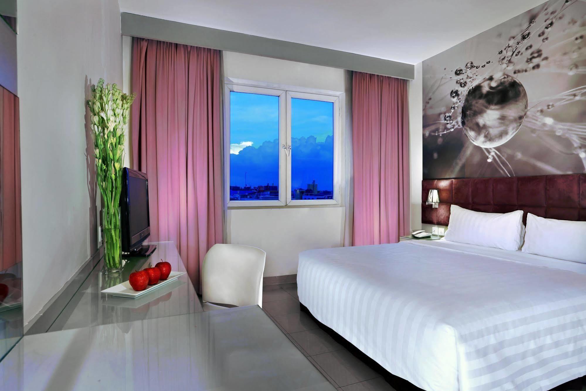 Royal Palm Hotel&conference Center Cengkareng Jakarta