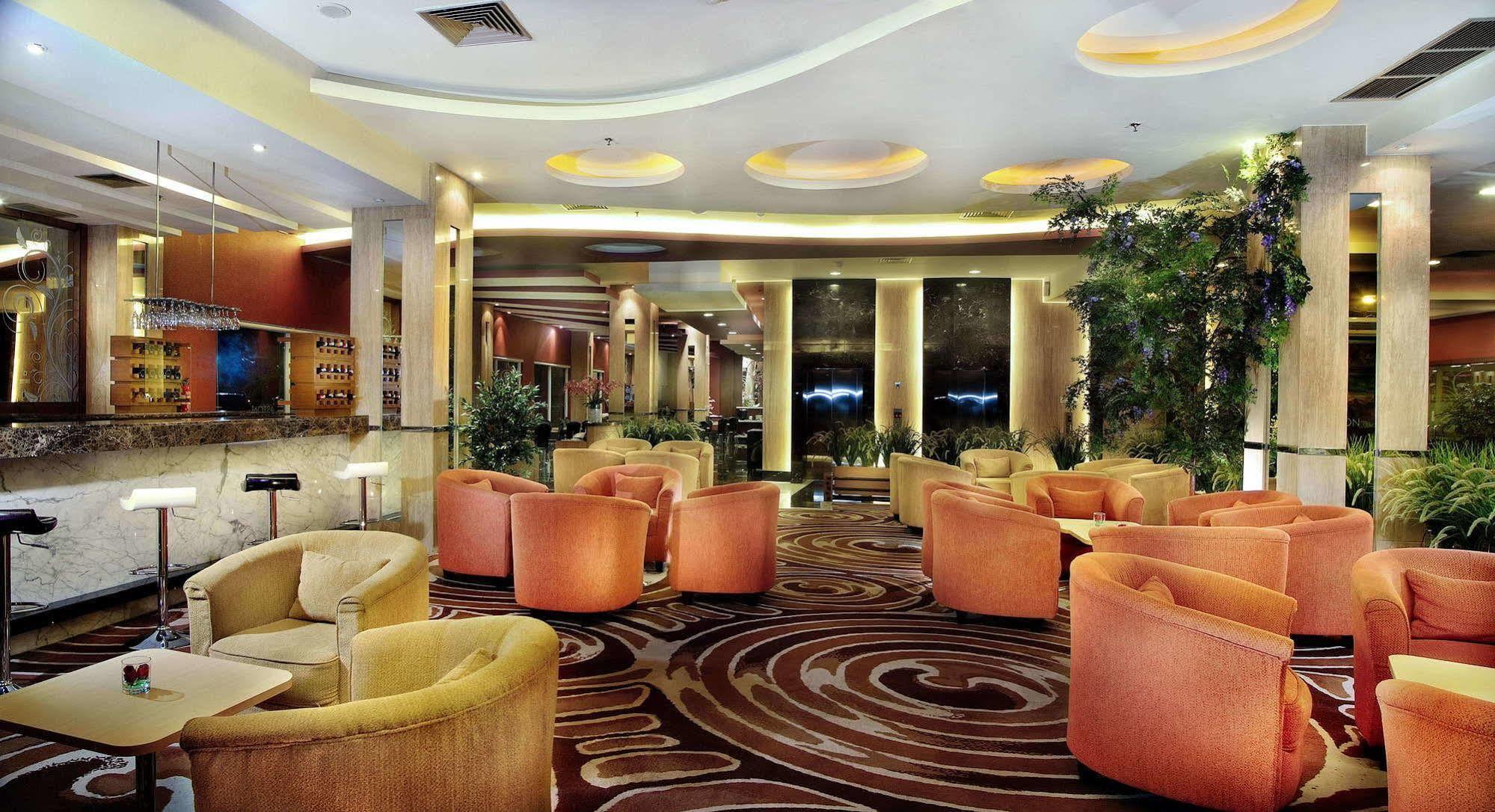 Hotel Royal Palm Hotel&conference Center Cengkareng 4*