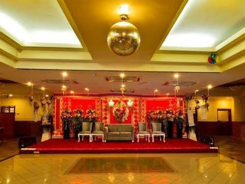 Park Nesia Royal Regal Hotel 2*