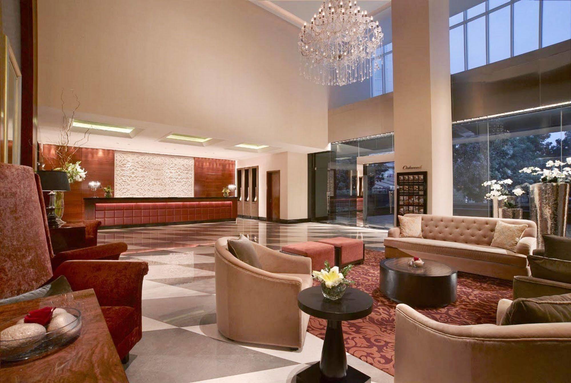 Aparthotel Oakwood Premier Cozmo