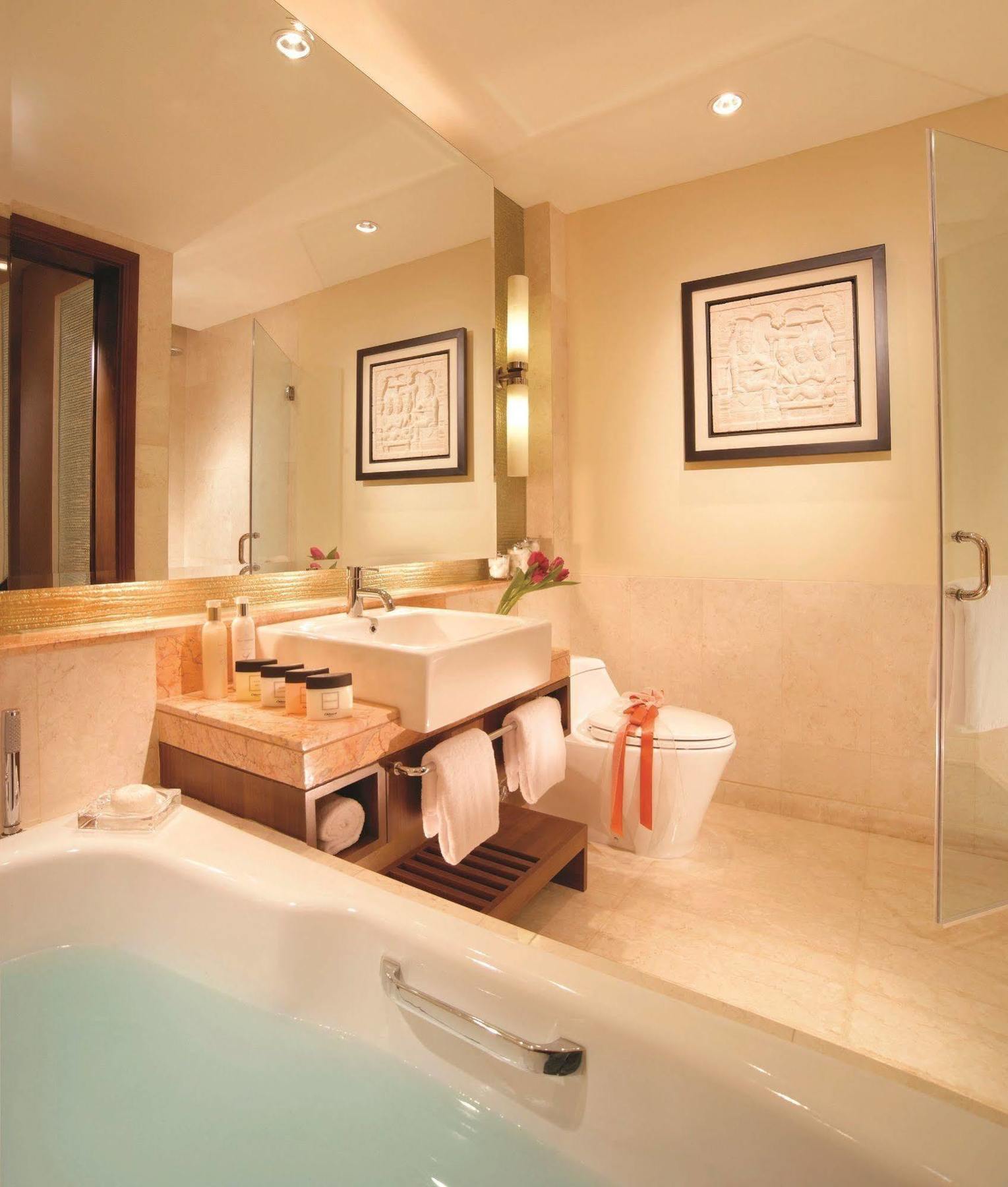 Oakwood Premier Cozmo Aparthotel Jakarta