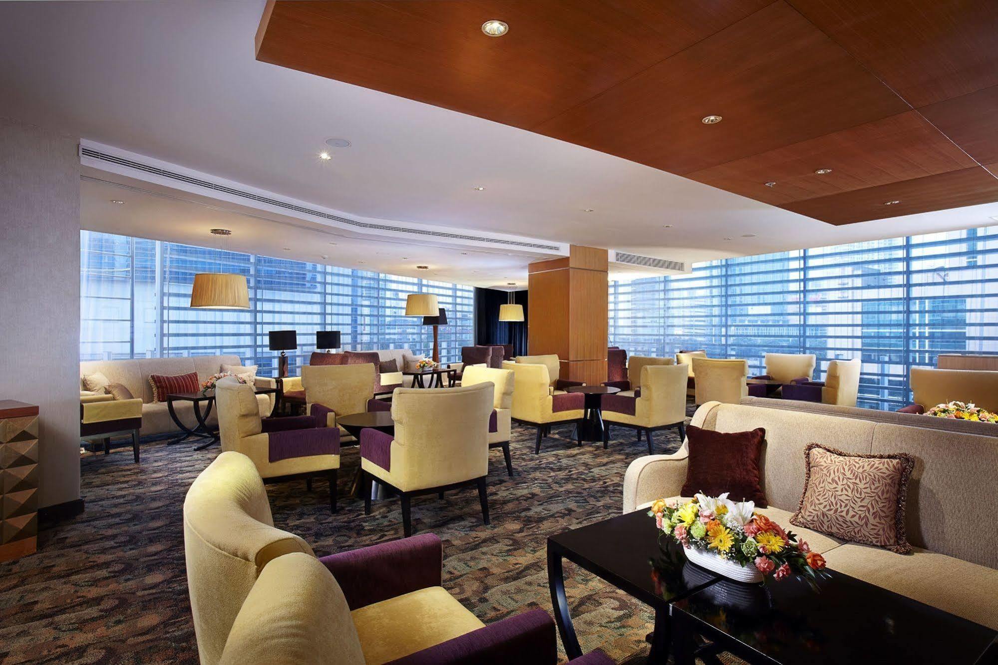 Aparthotel Oakwood Premier Cozmo 5*