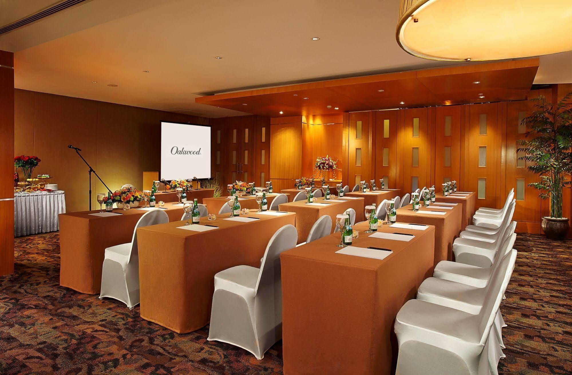 Oakwood Premier Cozmo Aparthotel Jakarta