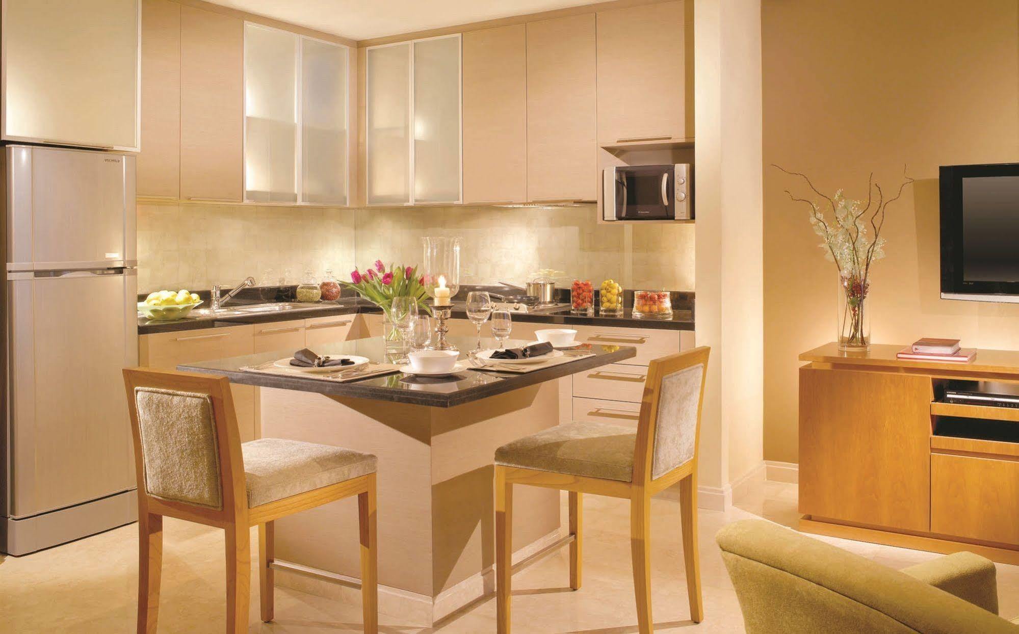 Oakwood Premier Cozmo 5* Jakarta