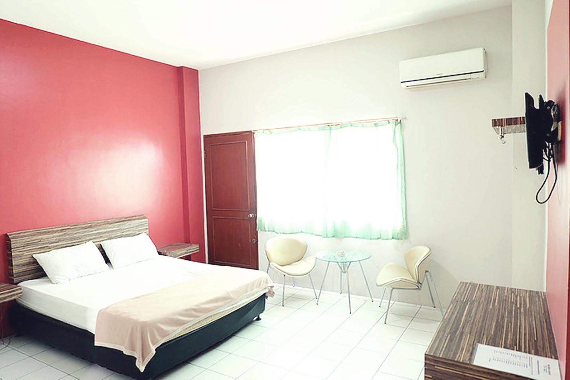Super Oyo Collection O 92130 Fiducia Kaji Hotel 3*