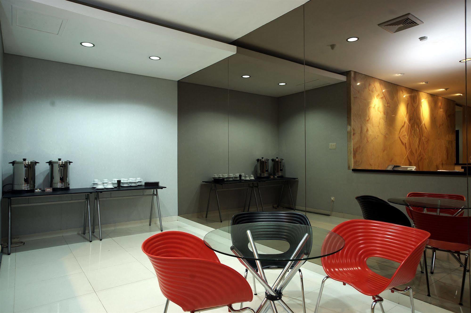 Hotel 88 - Mangga Besar Viii By Wh