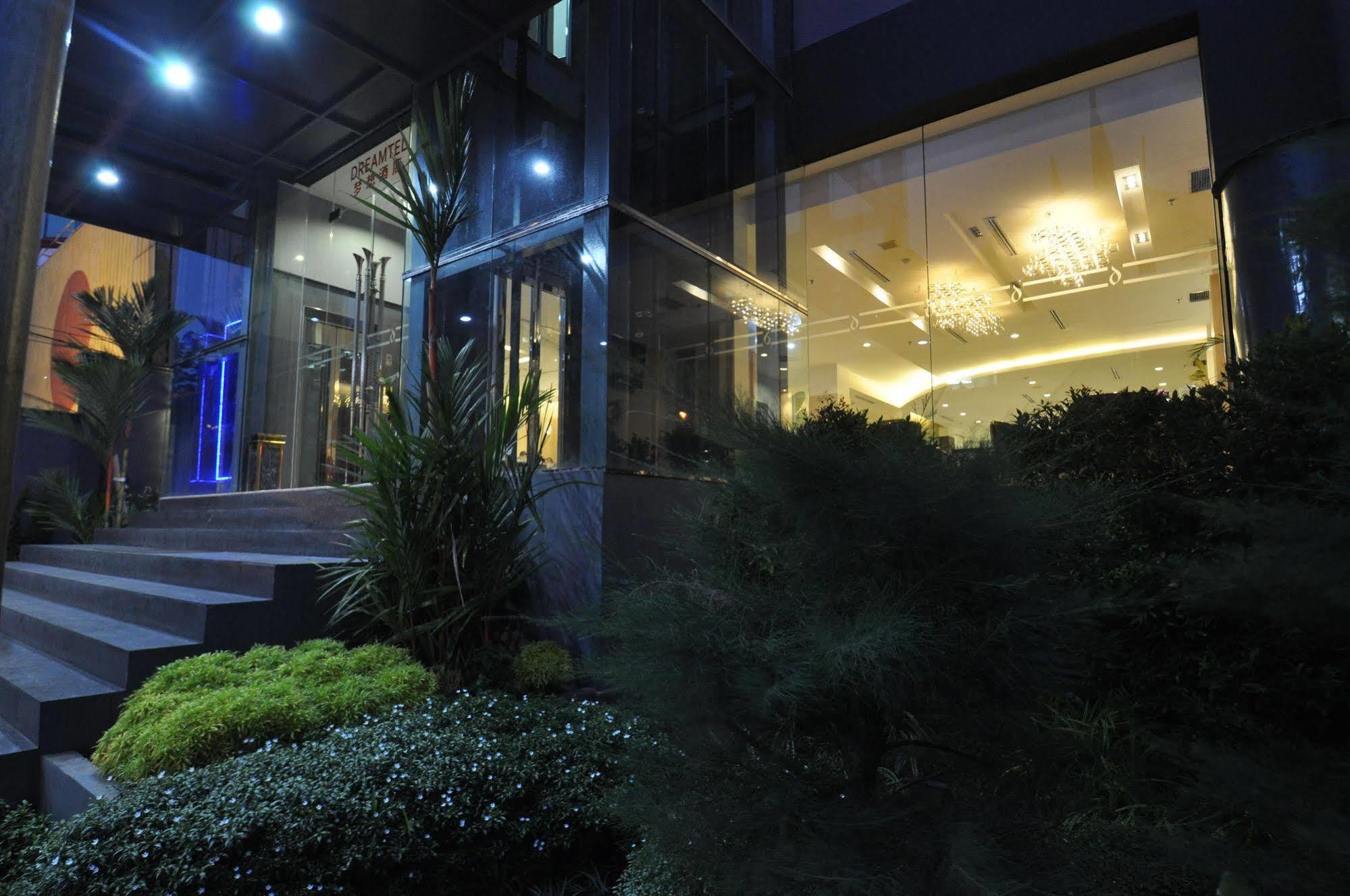 Dreamtel Hotel Jakarta