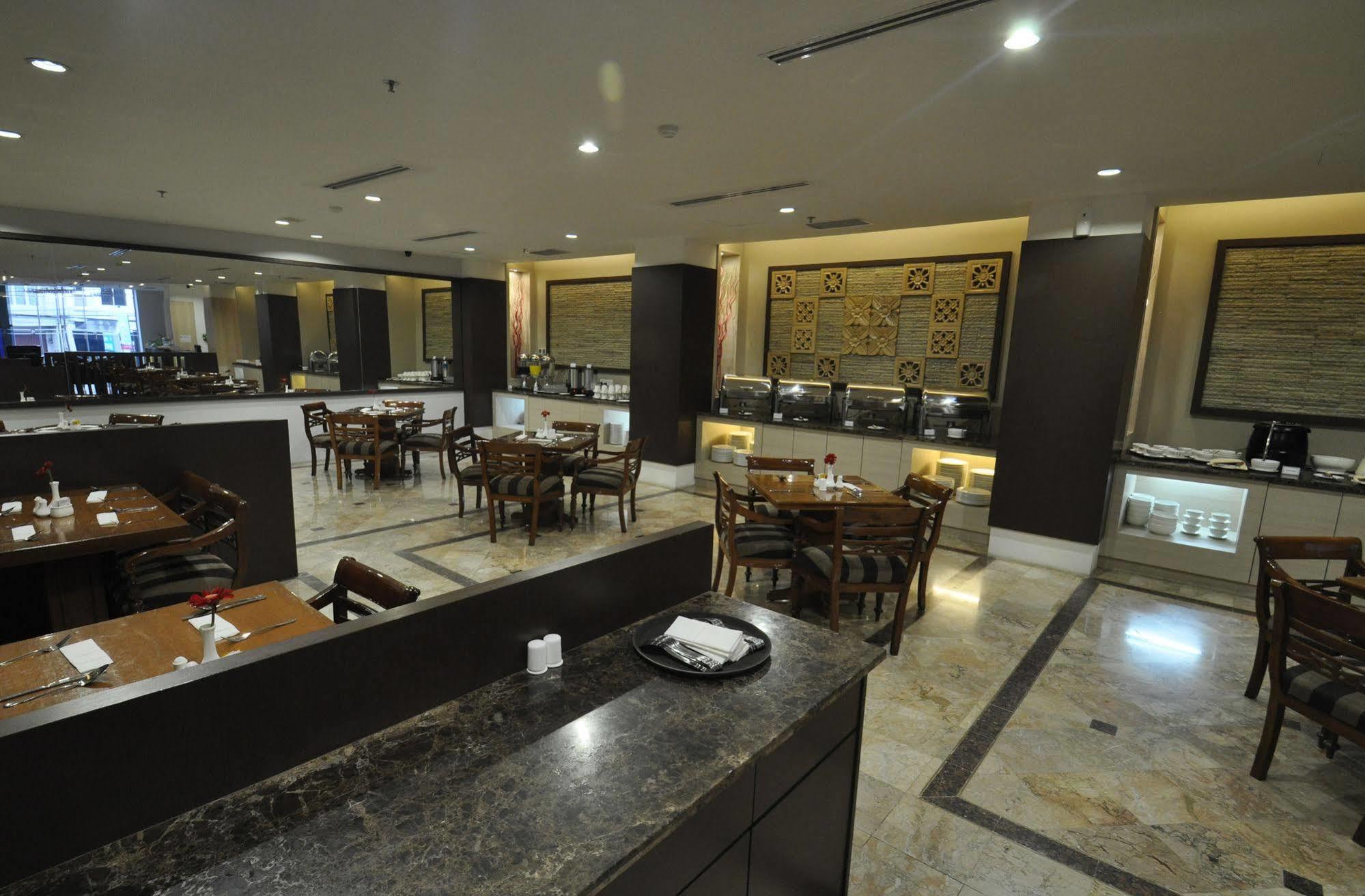 Dreamtel Hotel 3*