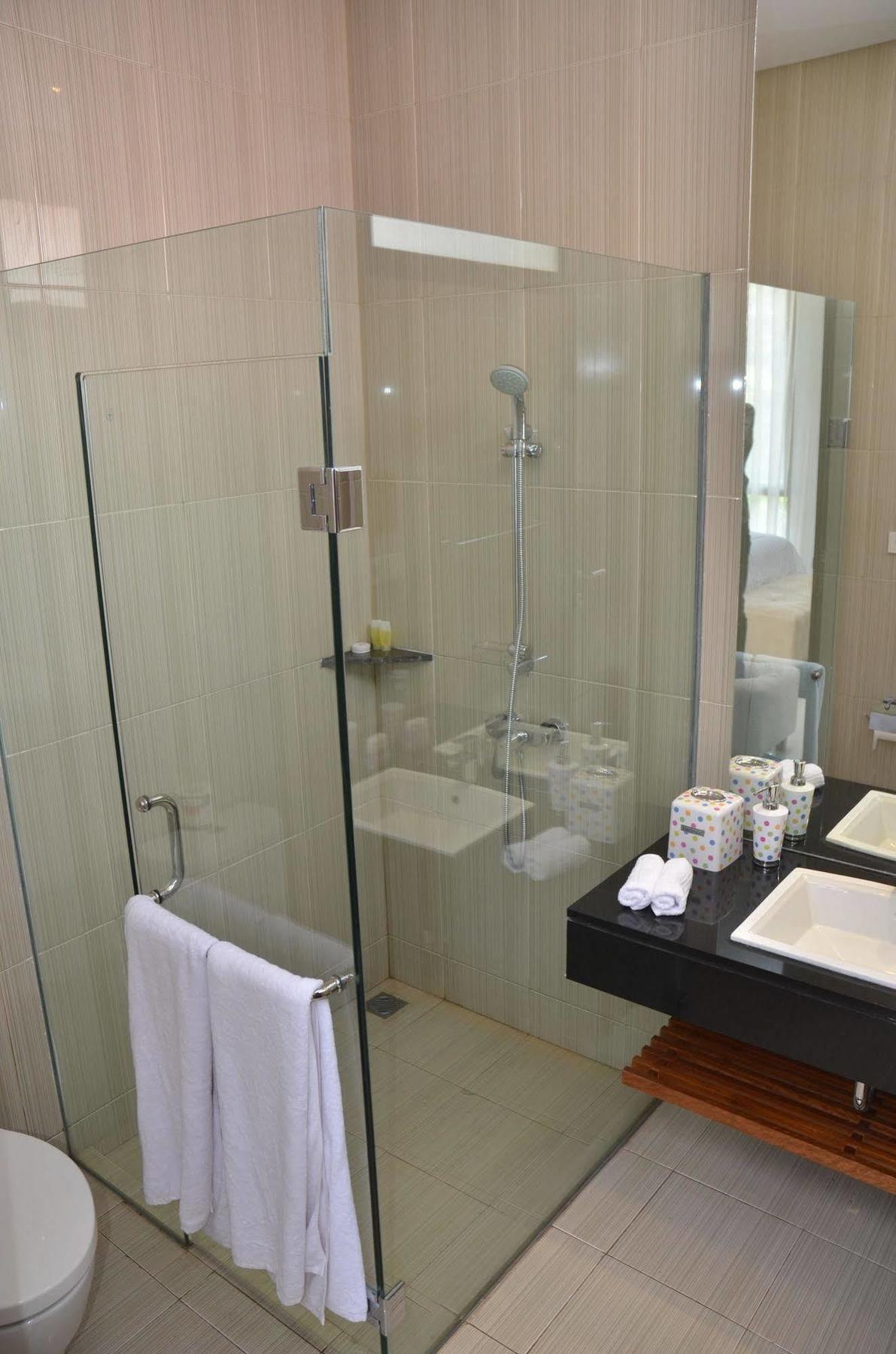Villa Jasmine Cozy 3 Bedrooms With A Private Swimming Pool Jakarta