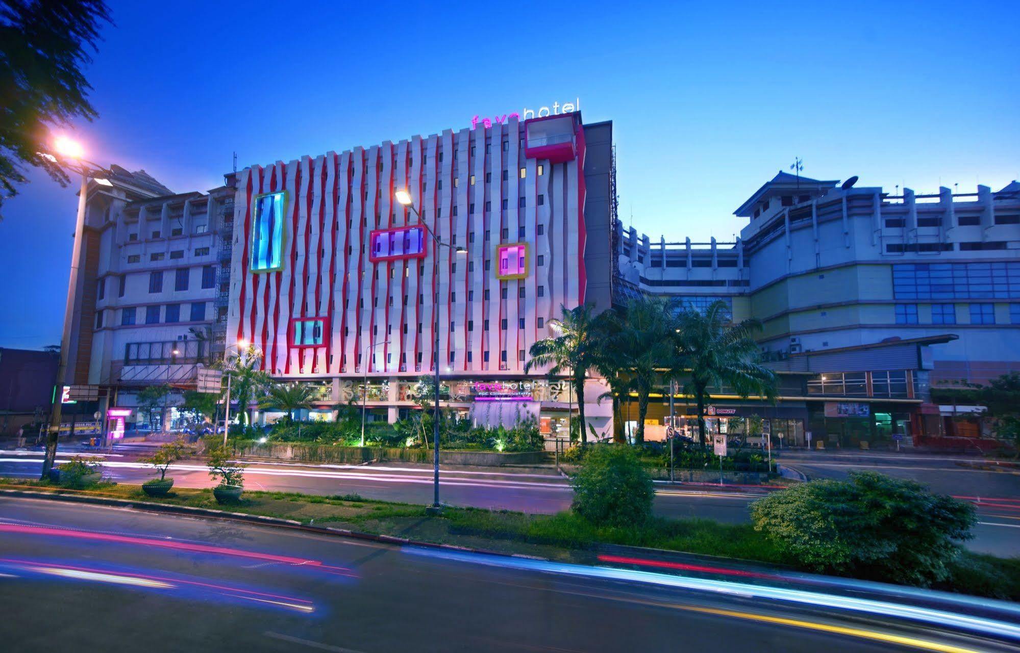 Hotel Favehotel Pgc Cililitan