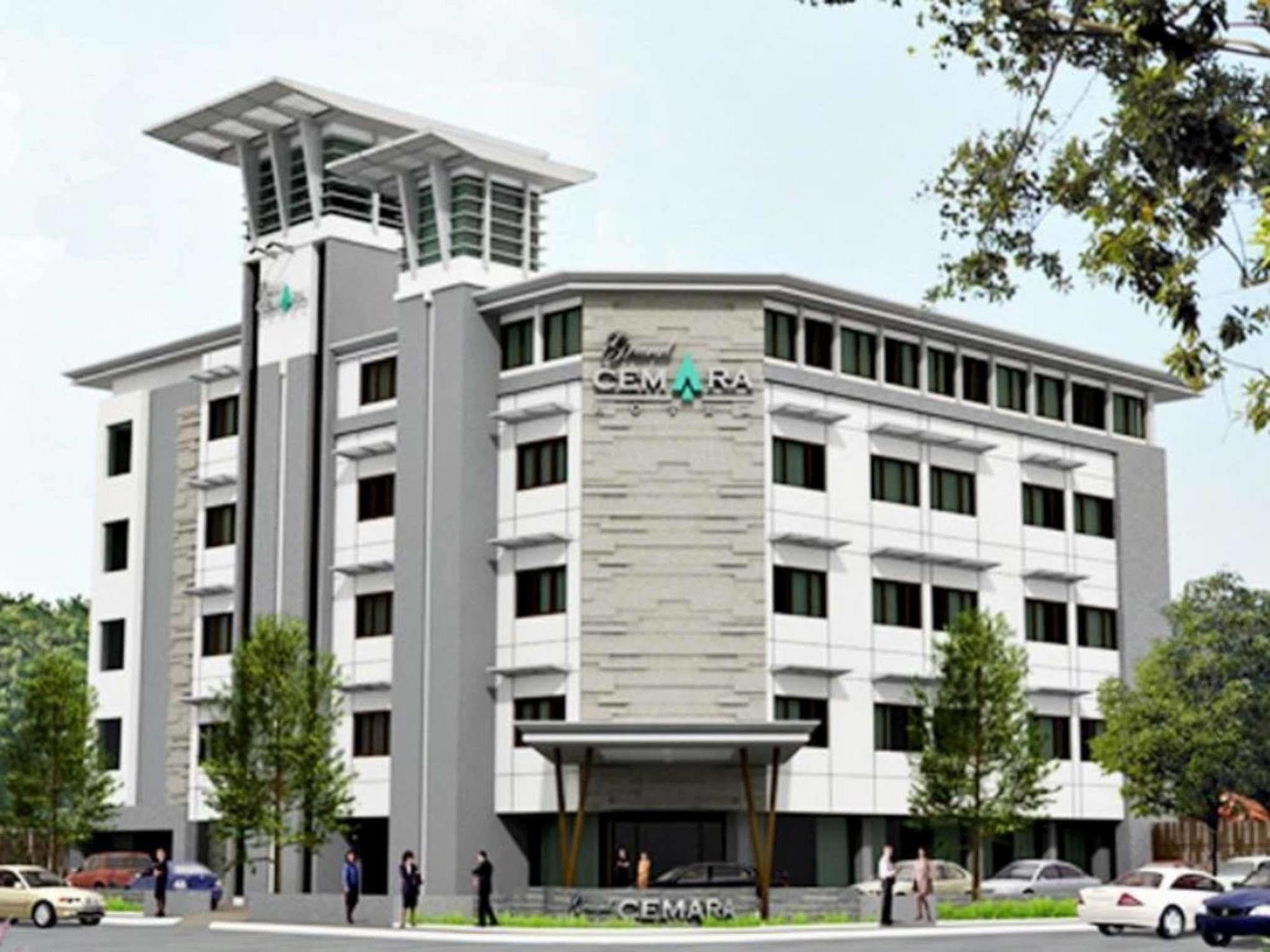 Hotel Grand Cemara 3*