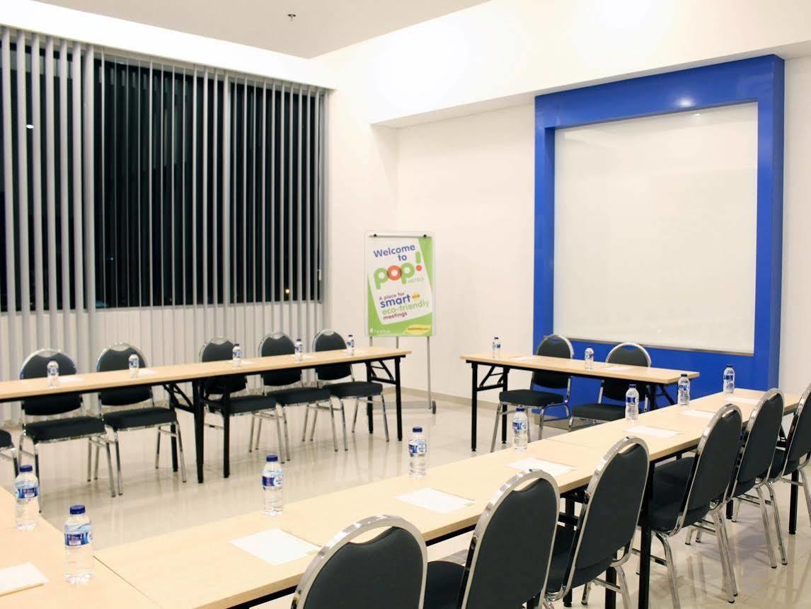 Pop! Kelapa Gading Hotel
