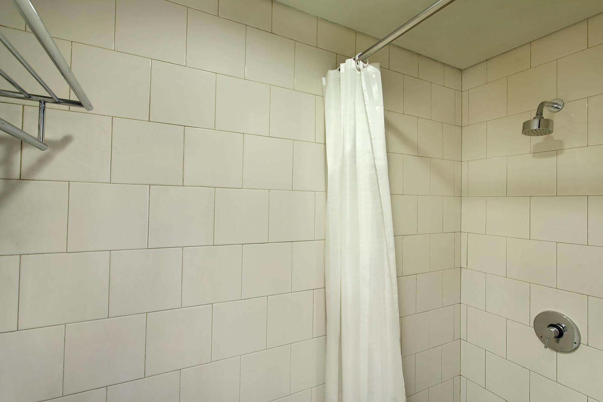 Hotel Ibis Budget Cikini 2*