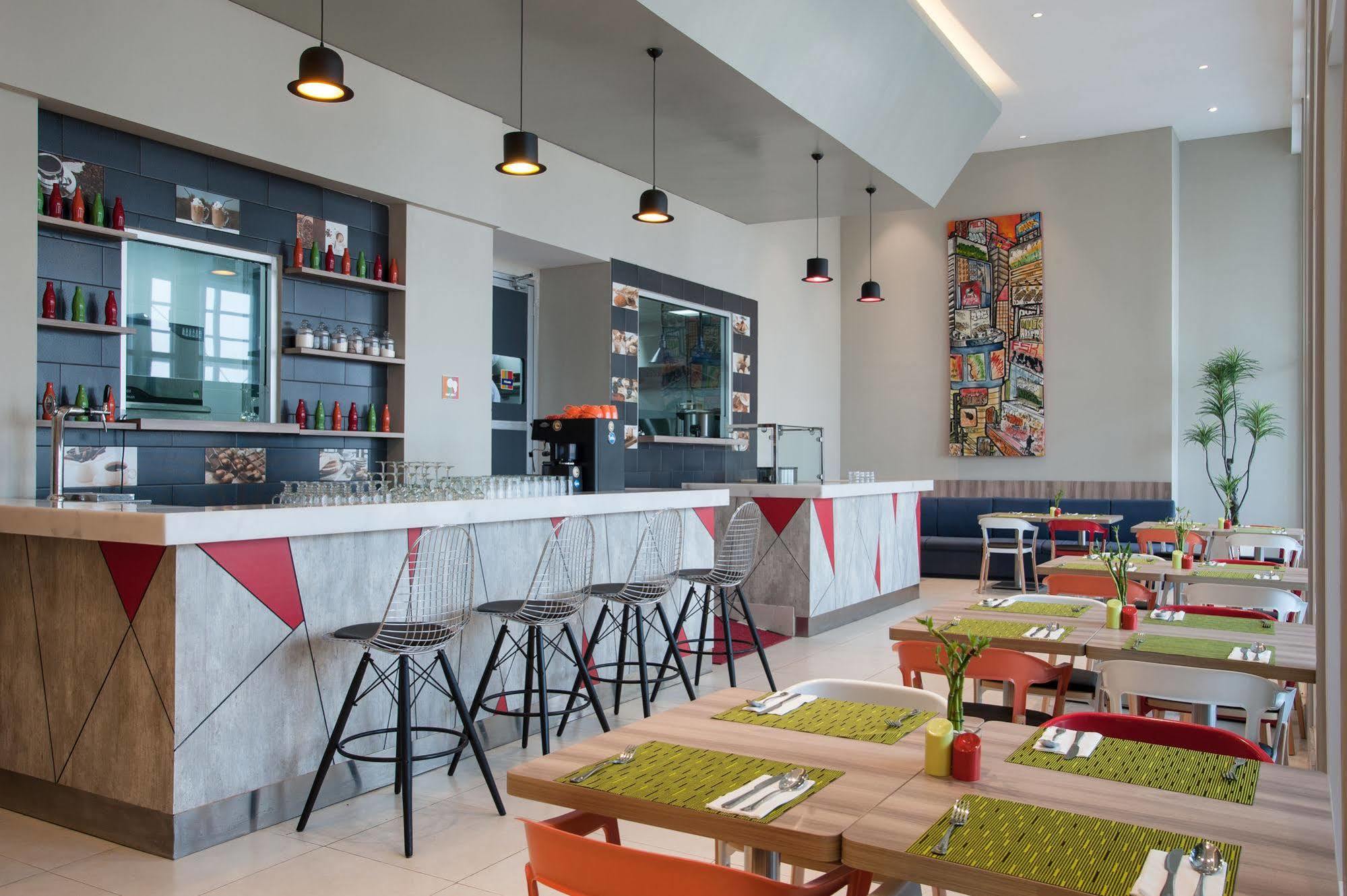 Hotel Ibis Styles Mangga Dua Square 3*