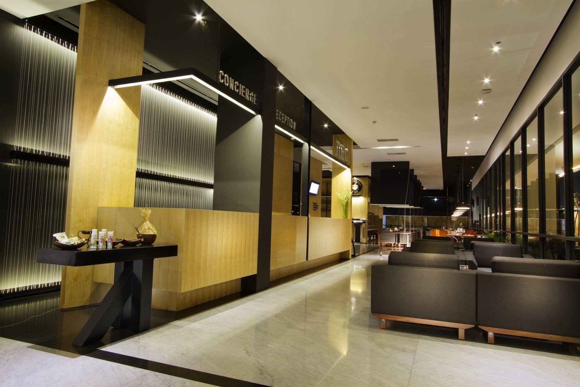 Hotel Neo Tendean By Aston