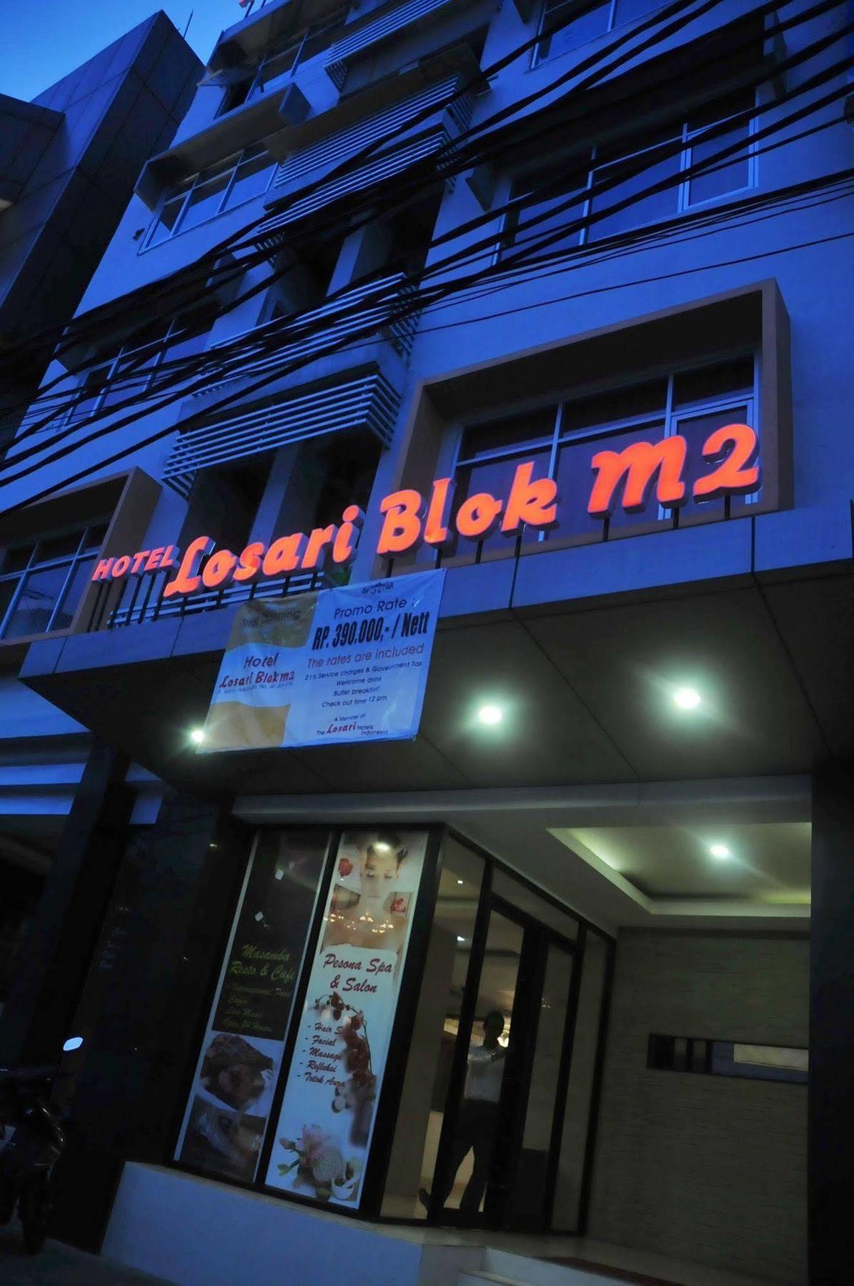 Losari Blok M2 Hotel 2*