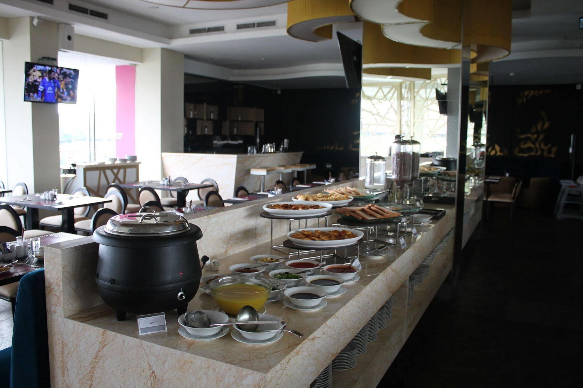 Brits Puri Indah Hotel 3*