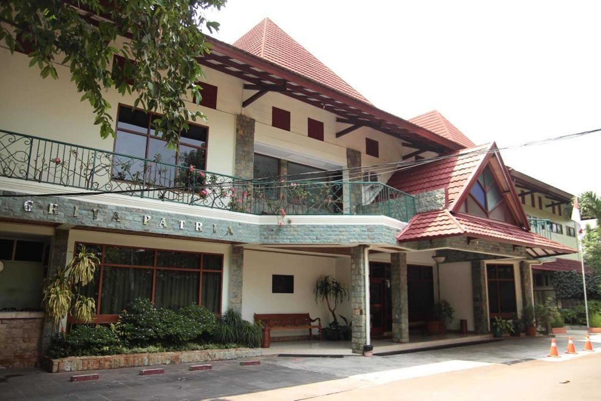 Reddoorz Near Kemang Raya 3* Jakarta