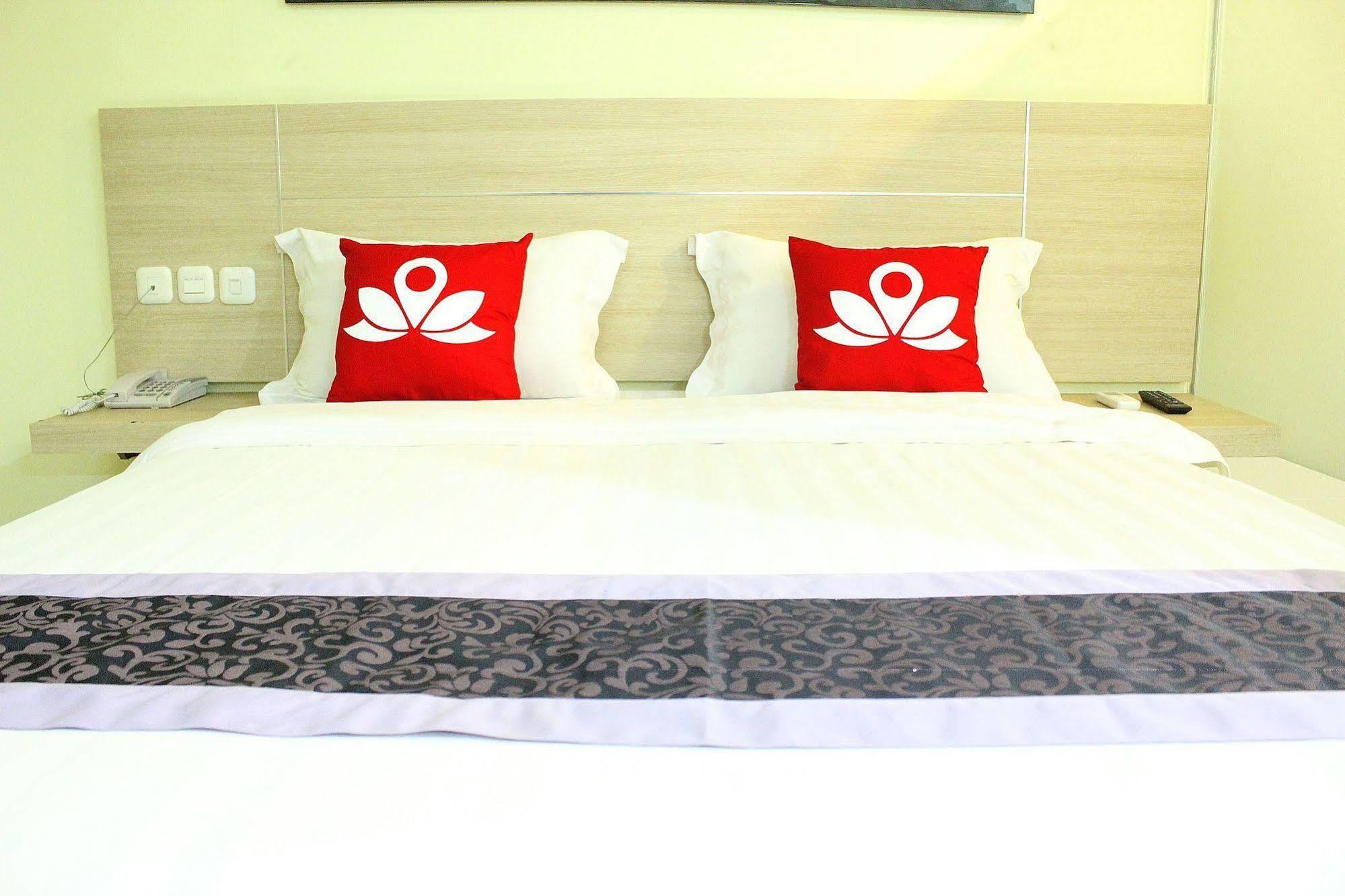 Zen Rujia Pecenongan Hotel 2*
