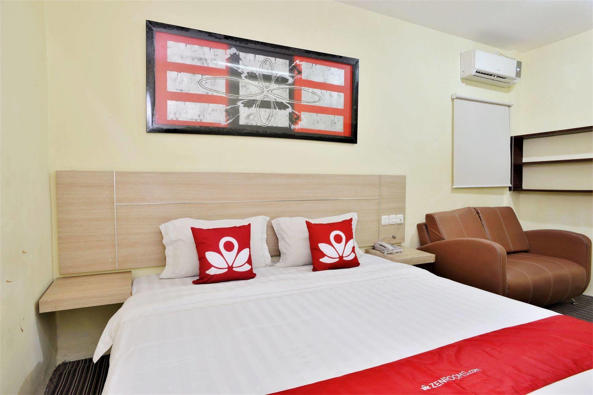 Zen Rujia Pecenongan Hotel 2*