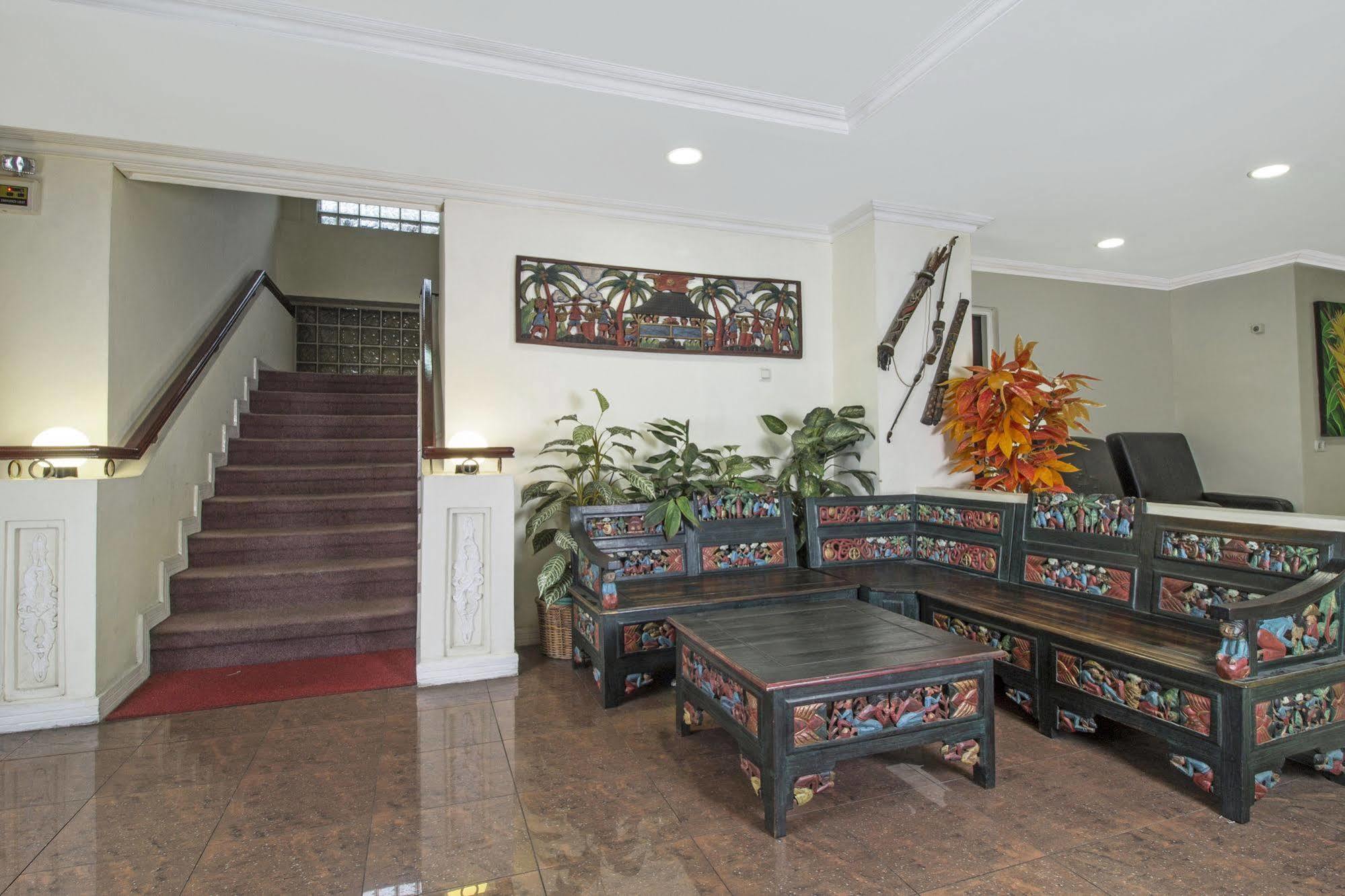 Reddoorz Premium @ Thamrin Kebon Sirih Jakarta