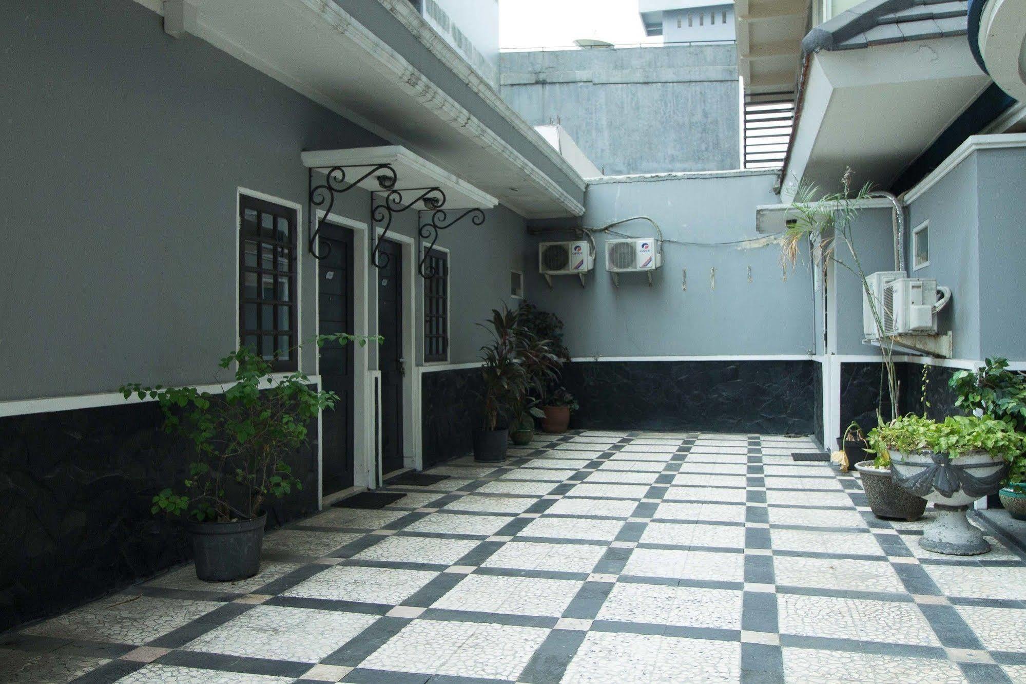 Hotel Reddoorz Premium @ Thamrin Kebon Sirih