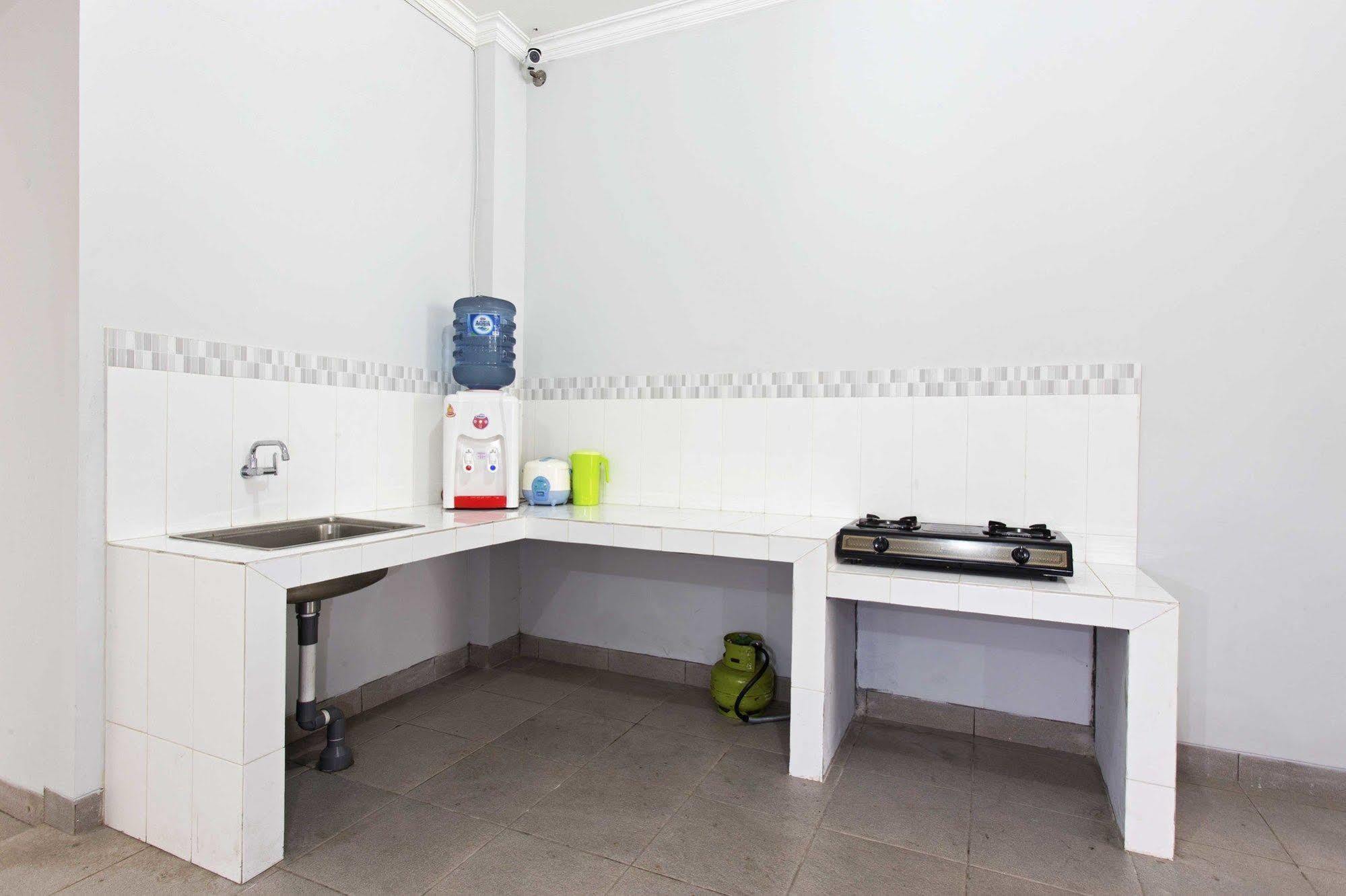 Reddoorz Near Percetakan Negara Guest house 2*
