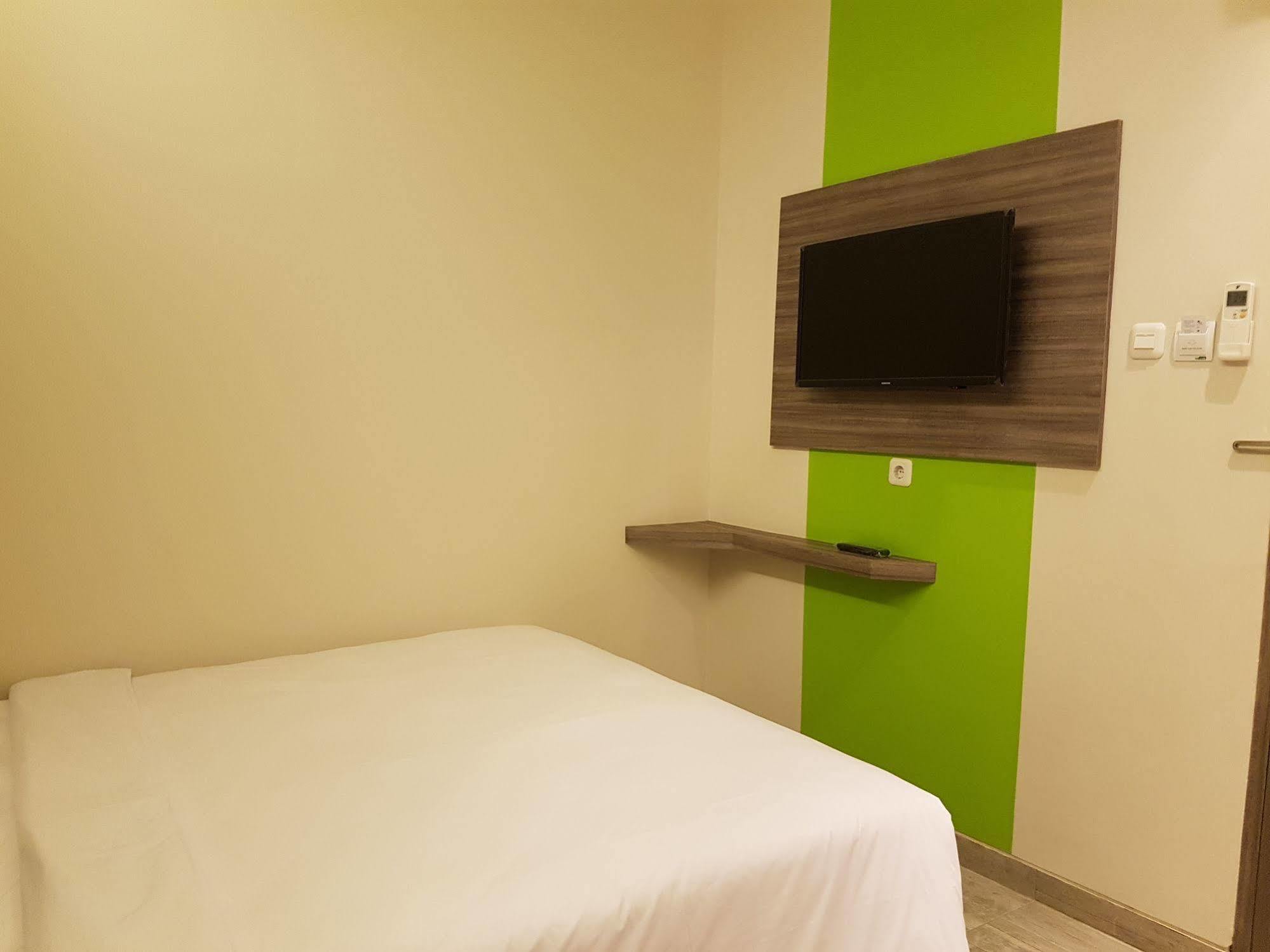 Hotel Bold Hotel Jakarta Jakarta