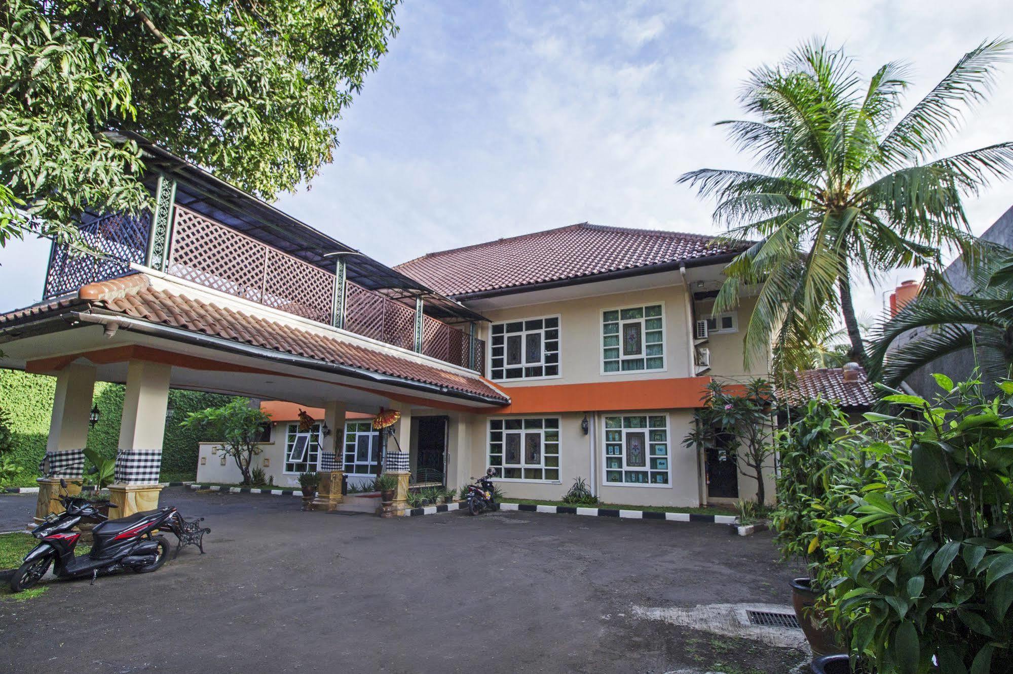 Guest house Reddoorz @ Pejaten Raya 2*