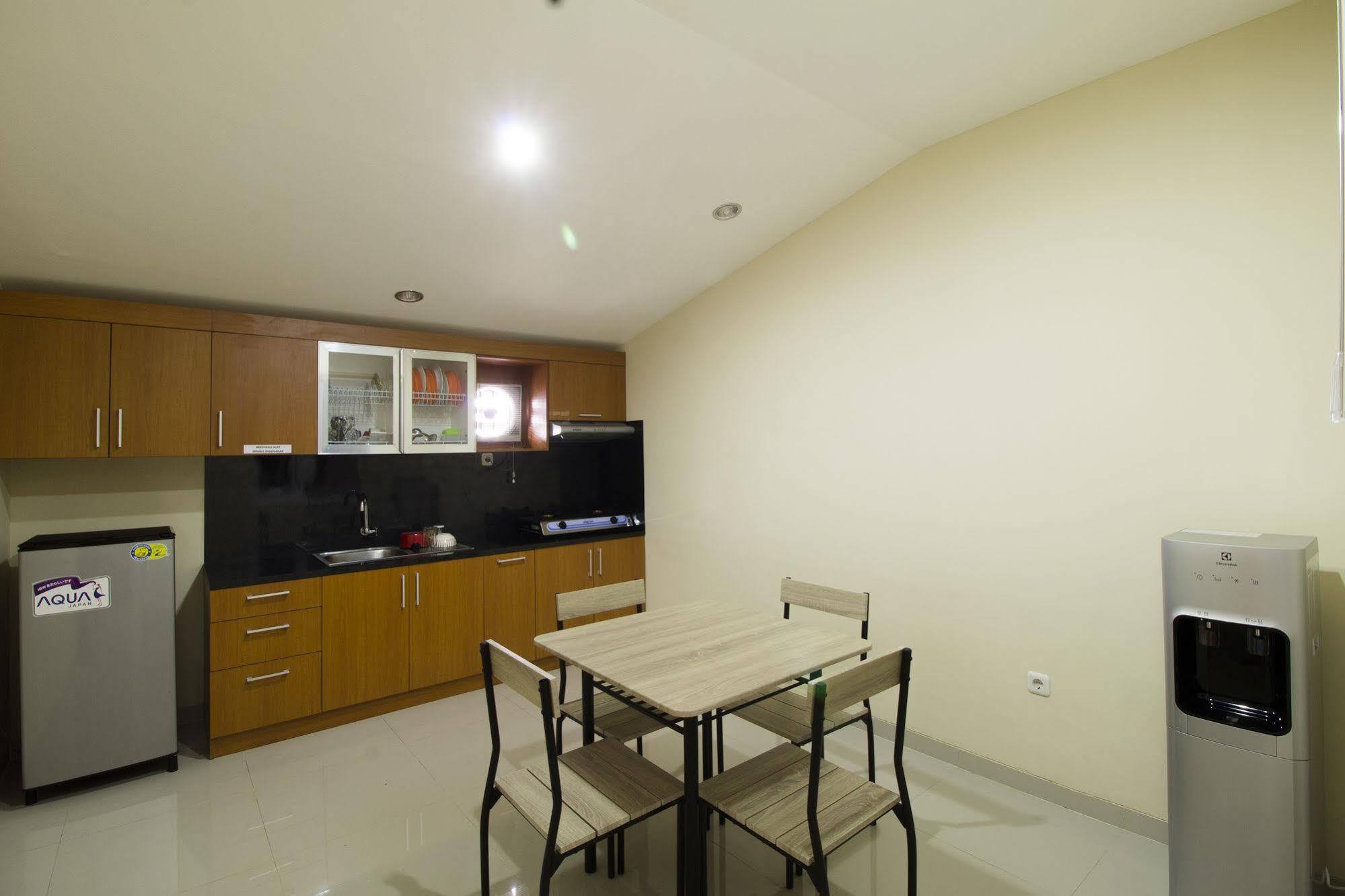 Reddoorz Plus @ Setiabudi Tengah Guest house
