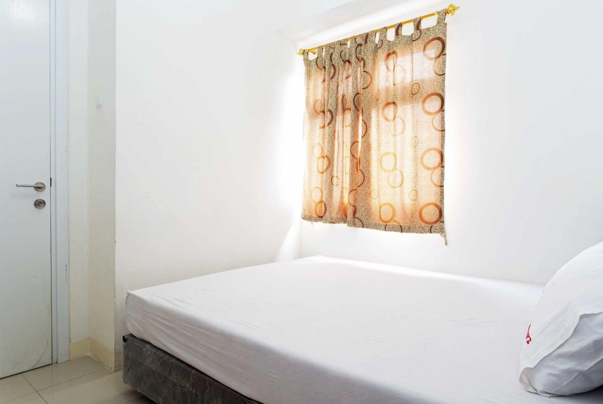 Guest house Reddoorz @ Pramuka