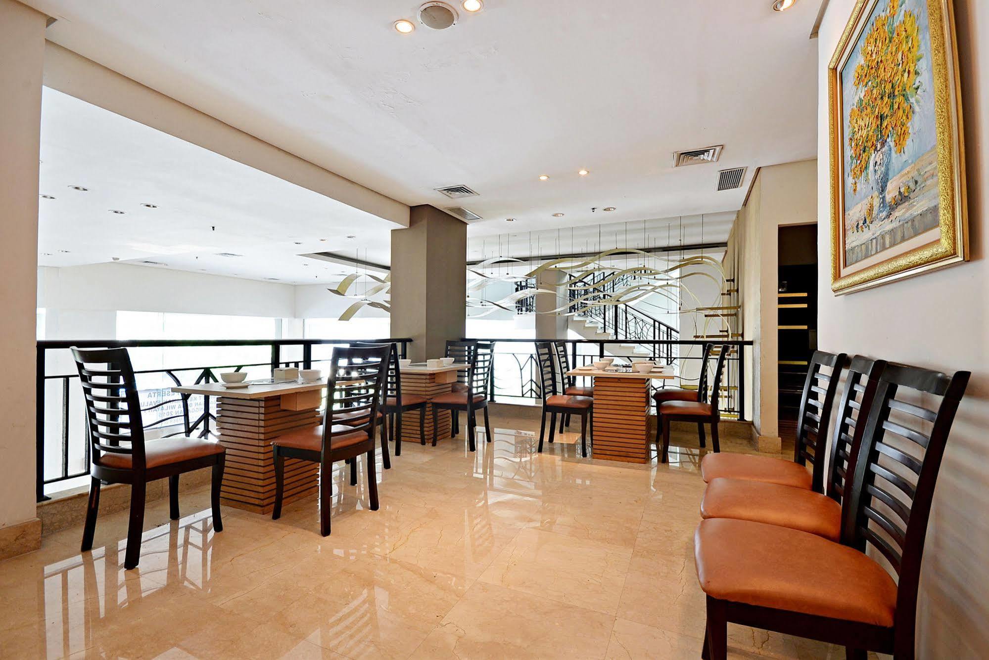 Hotel Zen Bandengan Selatan 3*