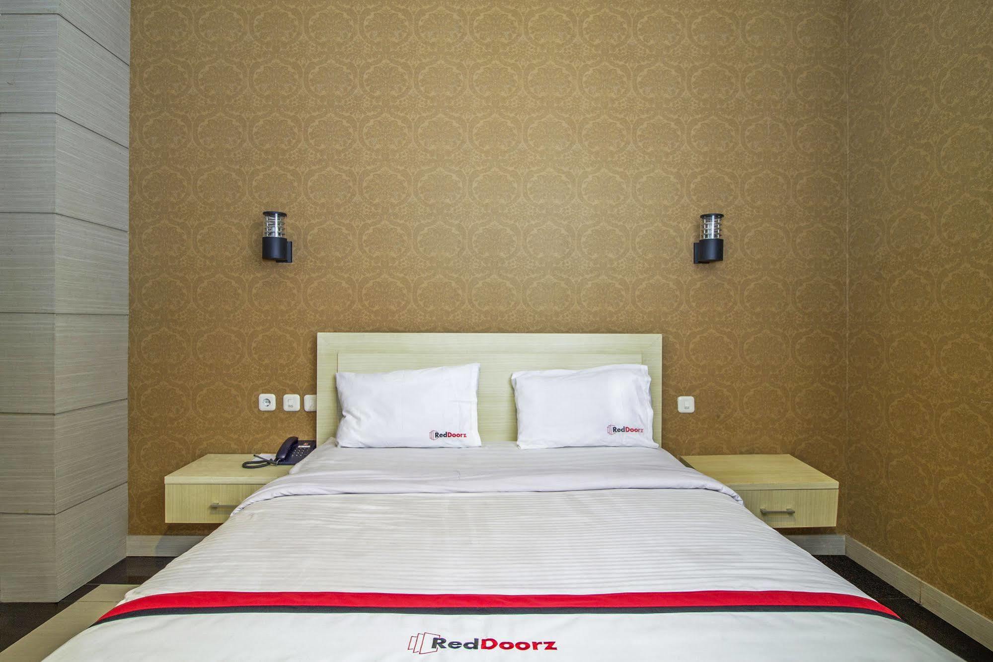 Reddoorz @ Kebayoran Guest house 2*