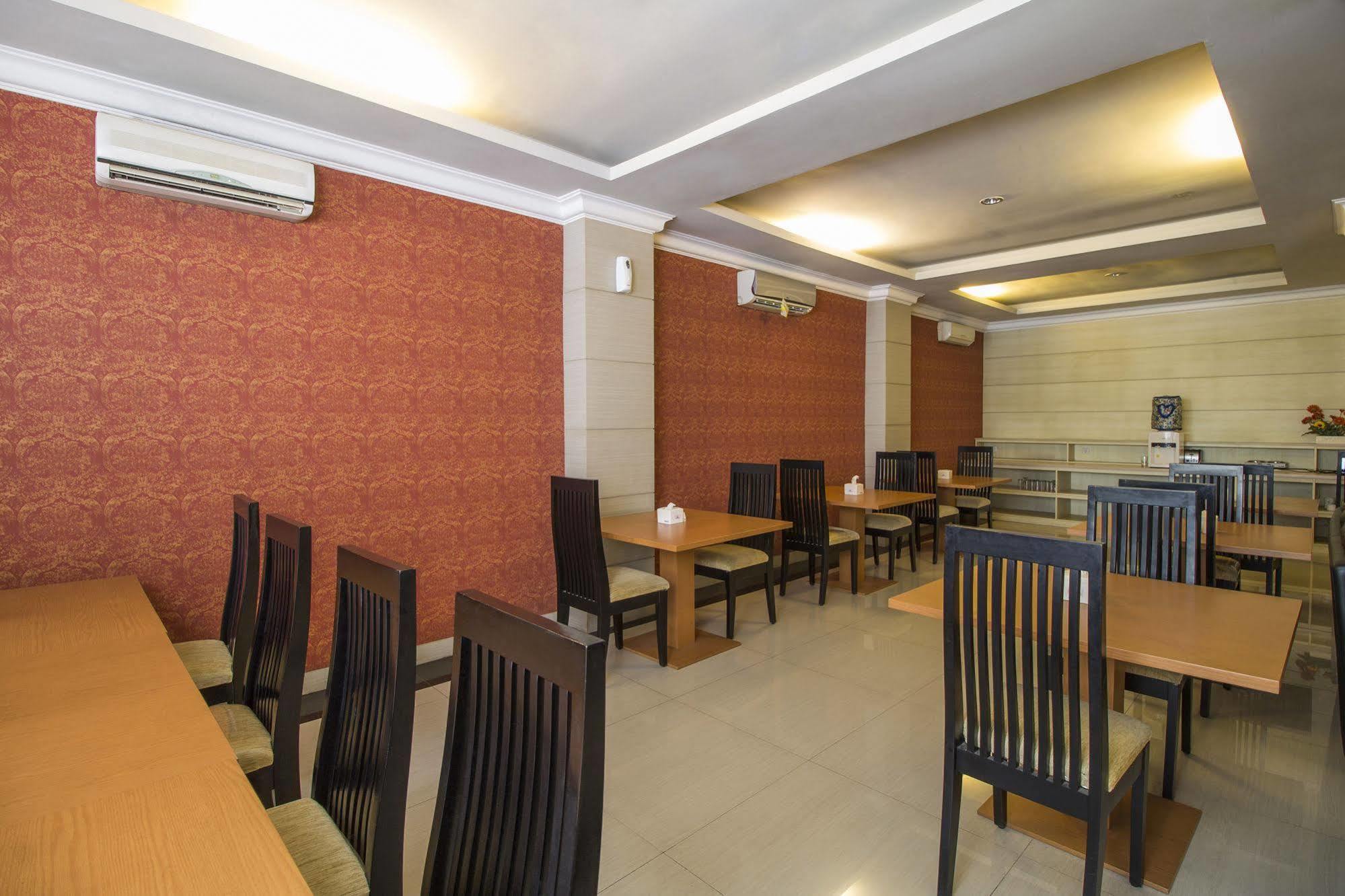 Guest house Reddoorz @ Kebayoran 2*