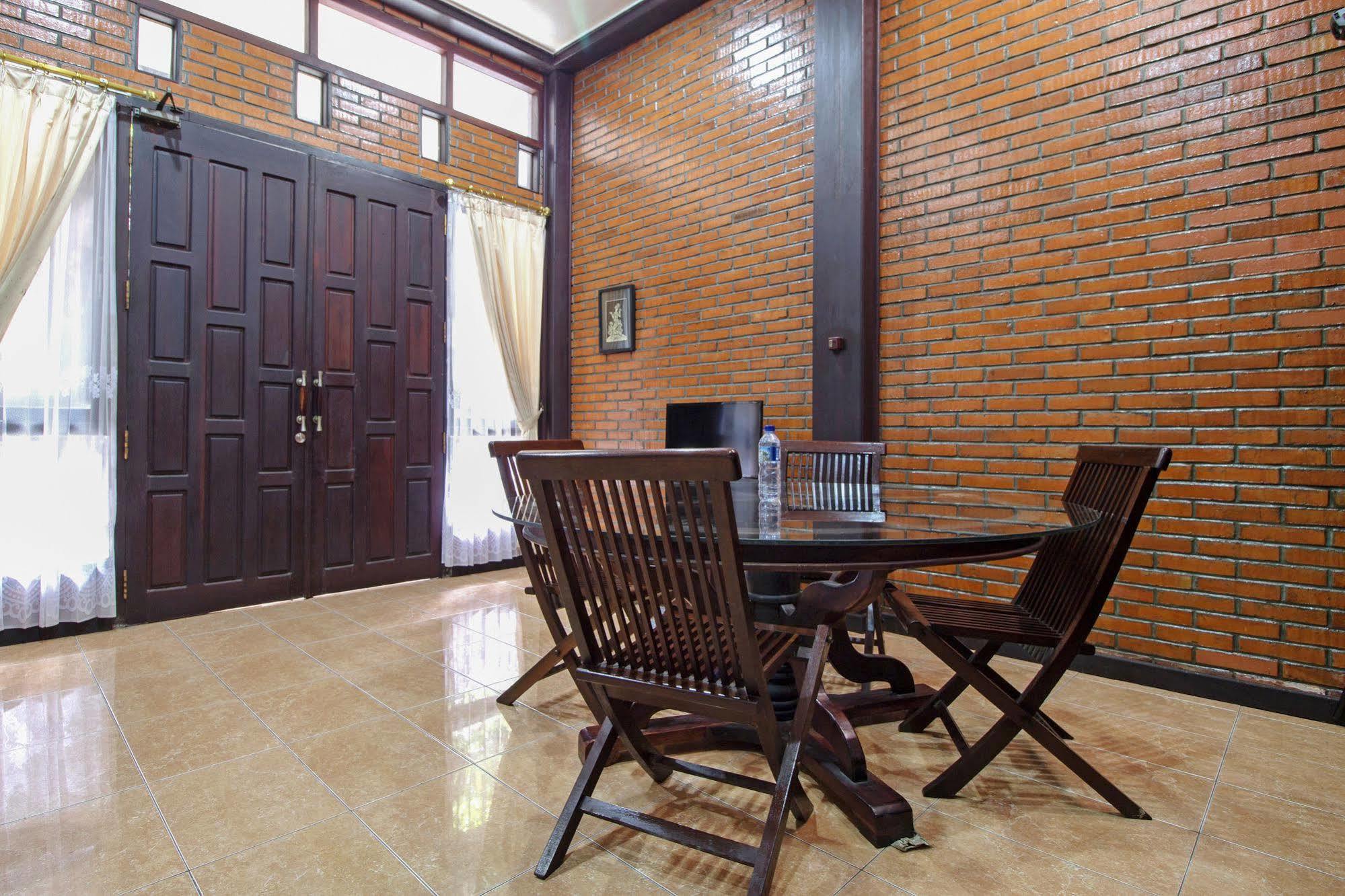 Reddoorz @ Cilandak Timur