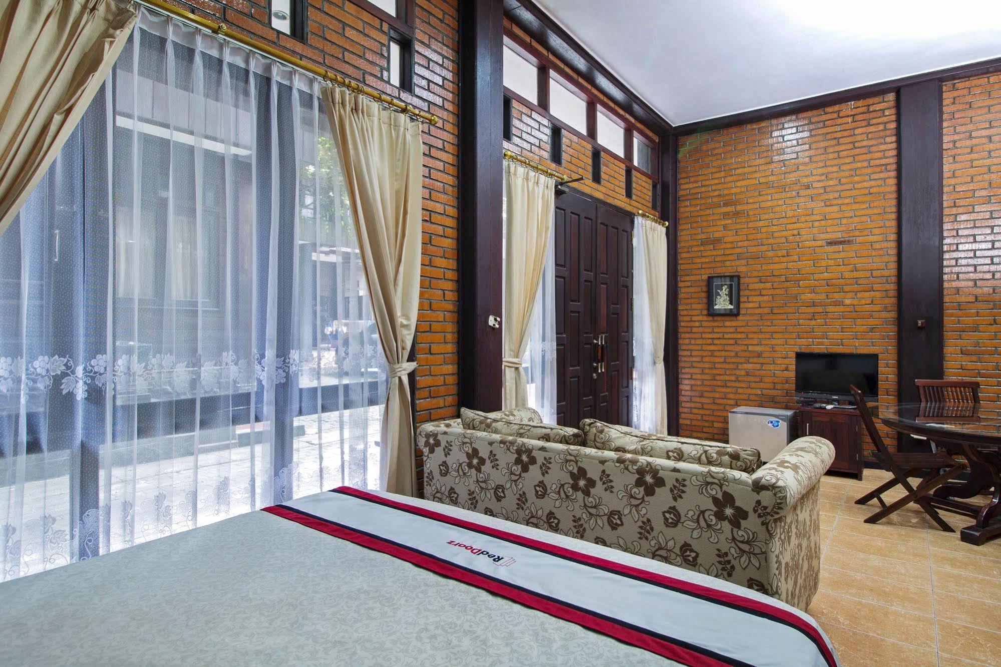 Reddoorz @ Cilandak Timur Guest house