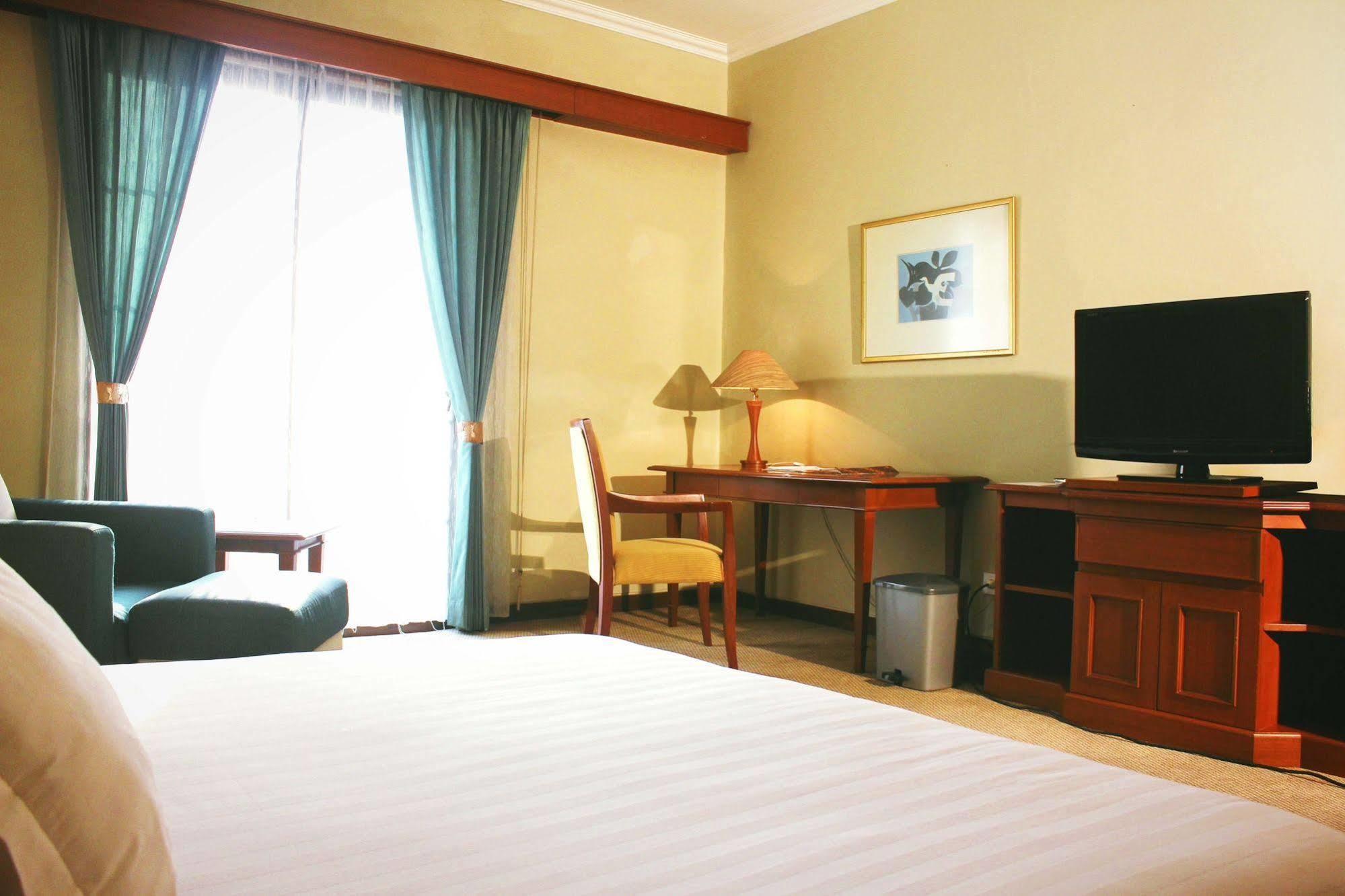 Hotel Chandra (adults Only)