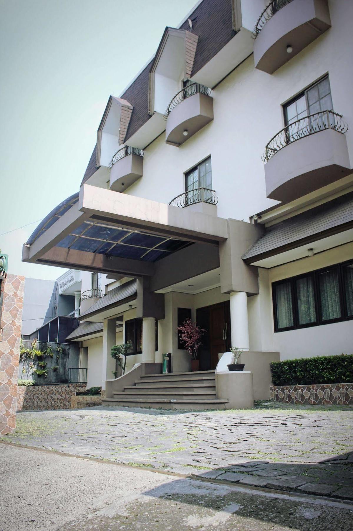 Chandra (adults Only) Hotel