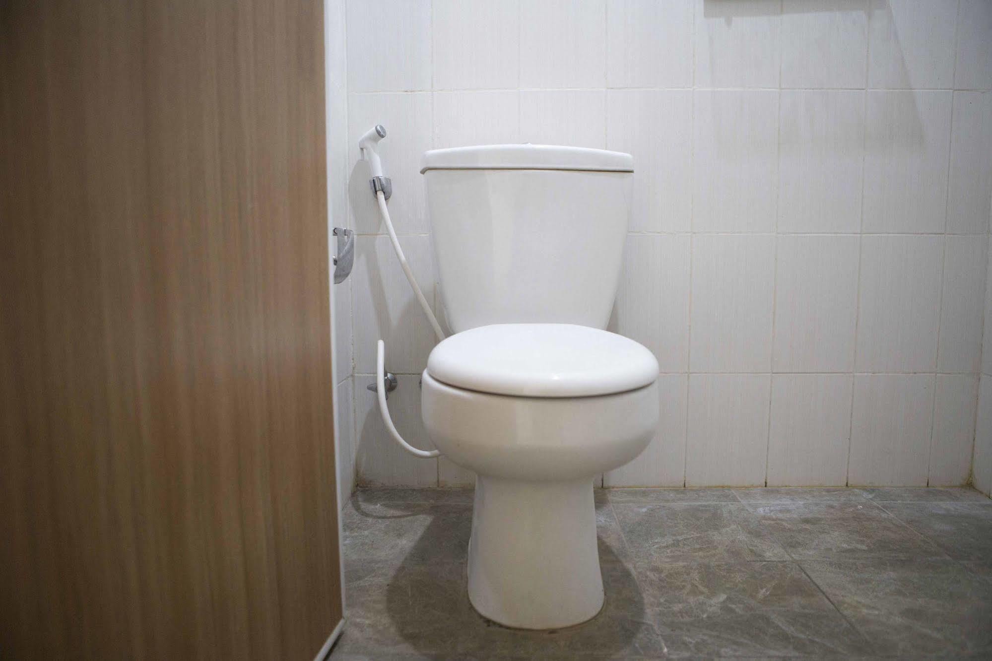 Guest house Reddoorz Near Pasar Tanah Abang