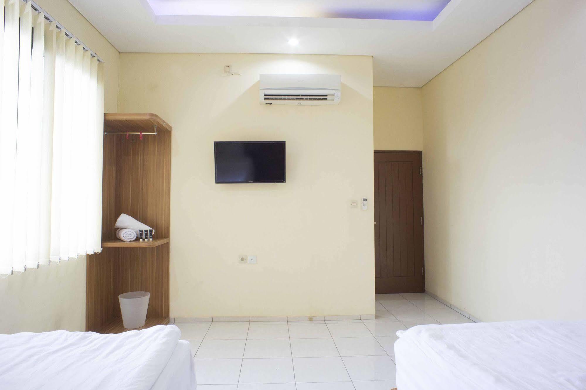 Reddoorz Near Pasar Tanah Abang Jakarta