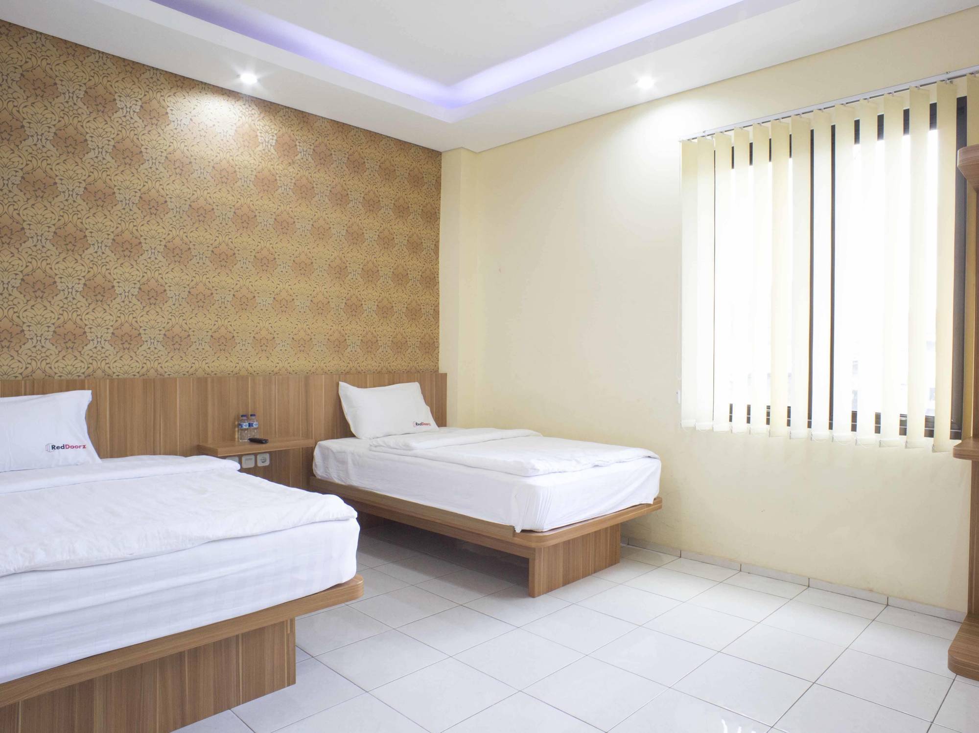Guest house Reddoorz Near Pasar Tanah Abang Jakarta