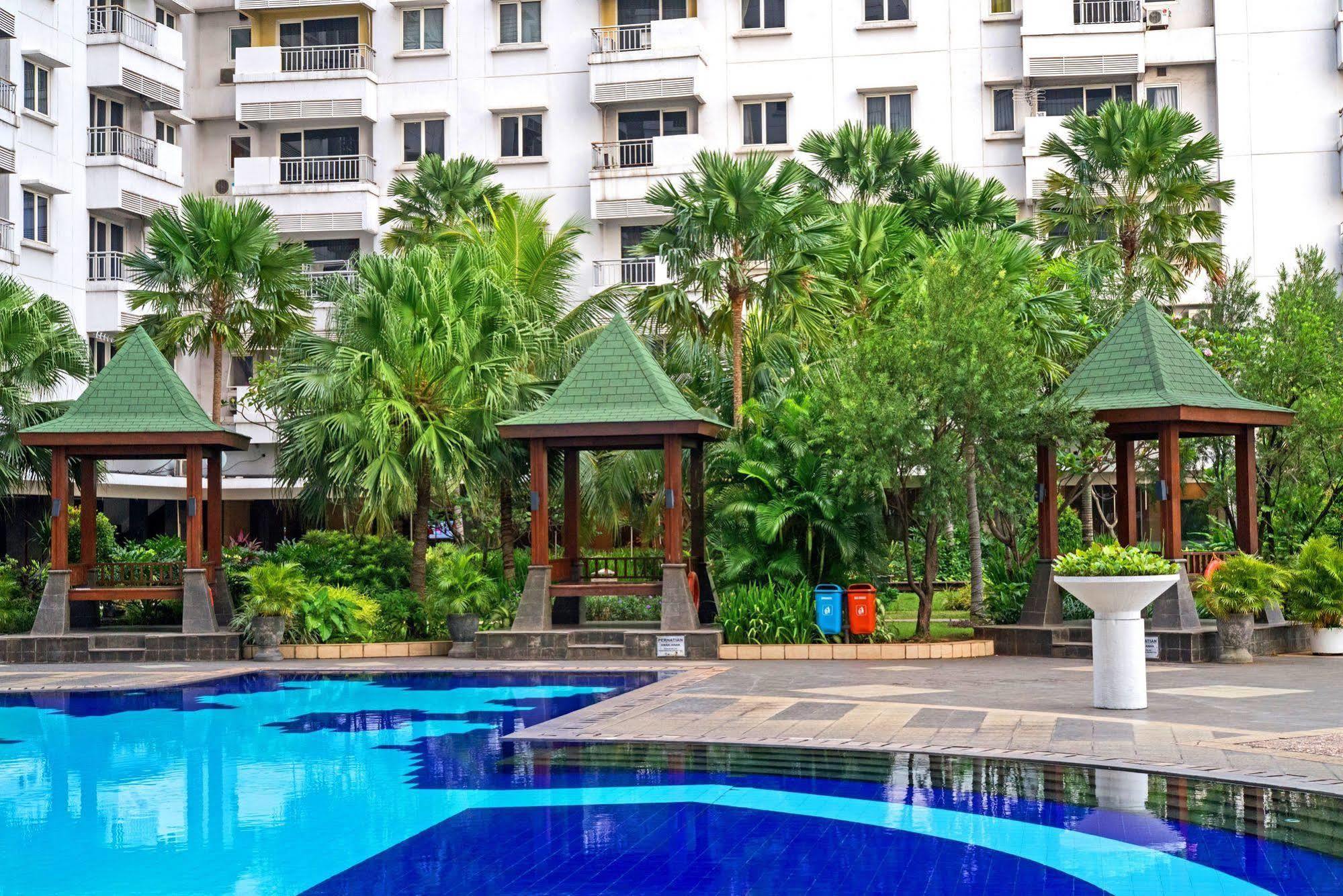 Grand Whiz Poins Simatupang 4*