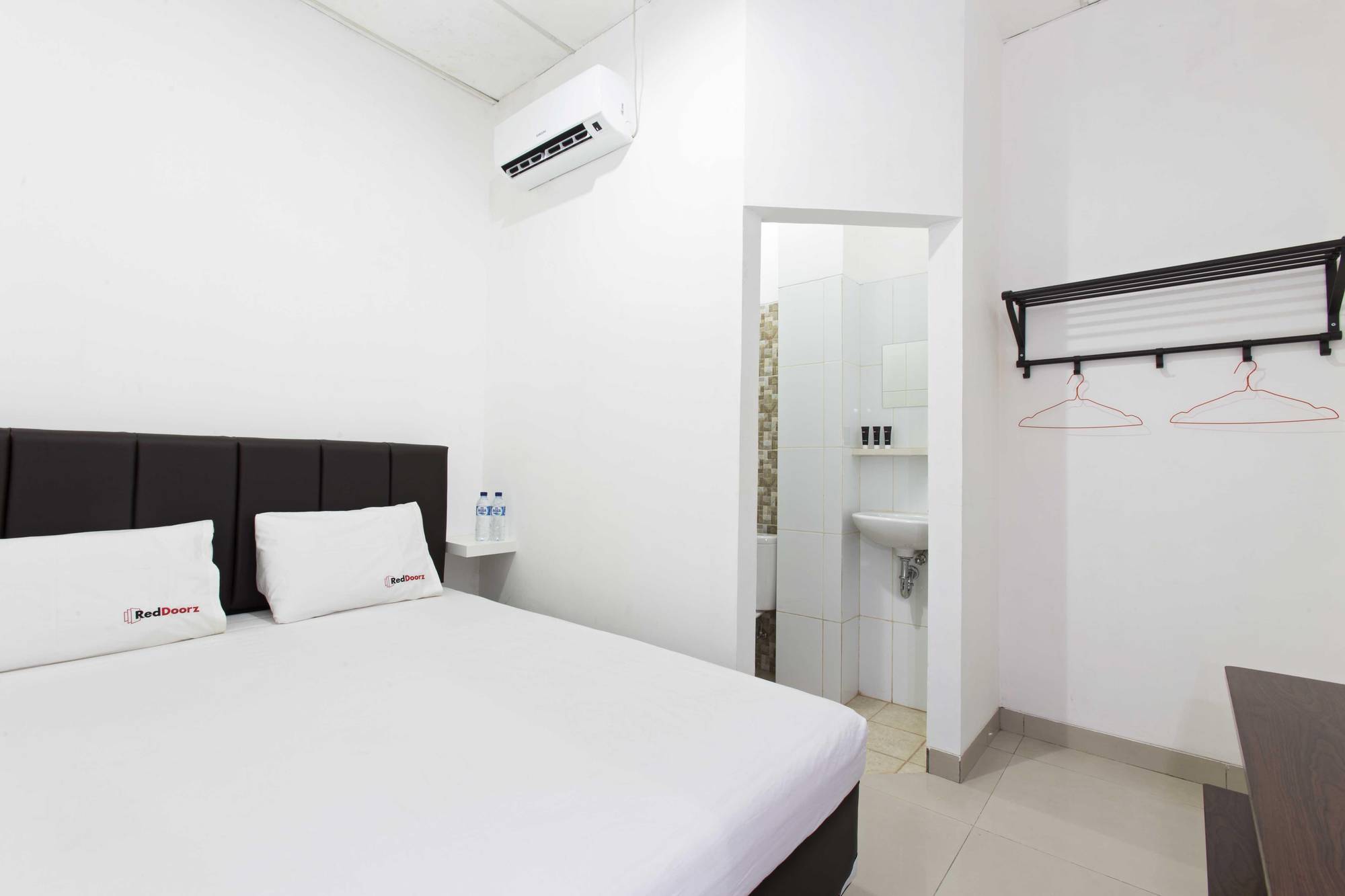 Rumah tetamu Reddoorz @ Kemanggisan Jakarta