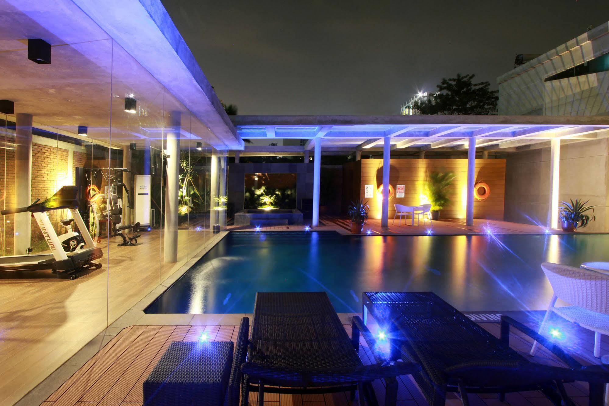Ra Premiere Simatupang Appartement *